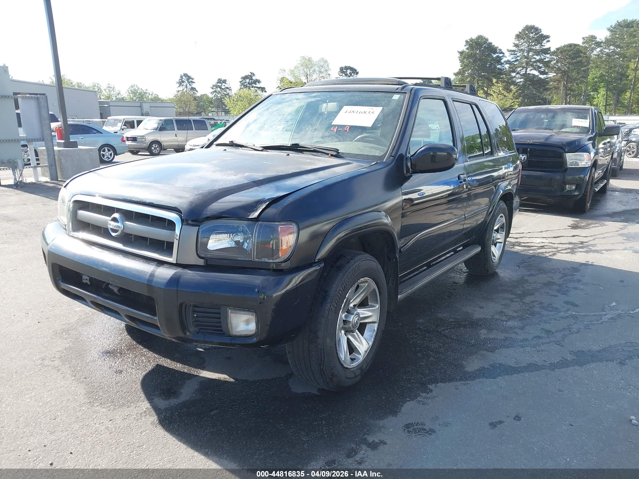 NISSAN PATHFINDER image 2