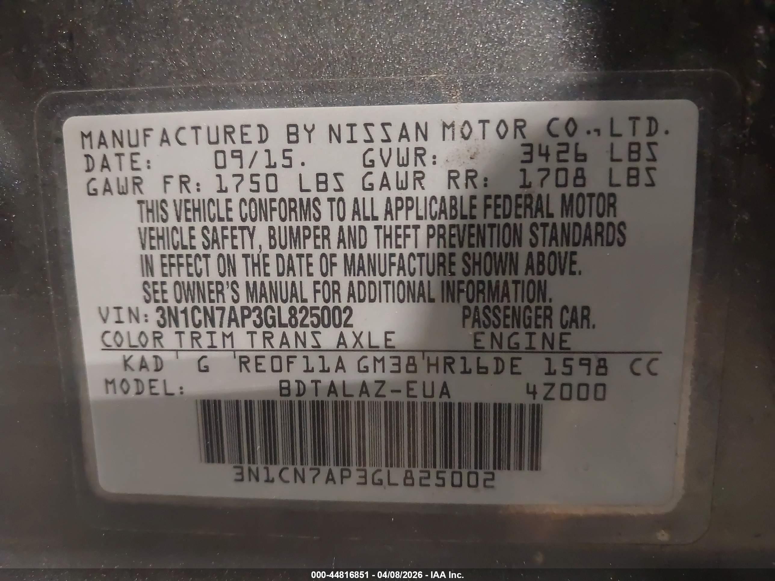 NISSAN VERSA image 9