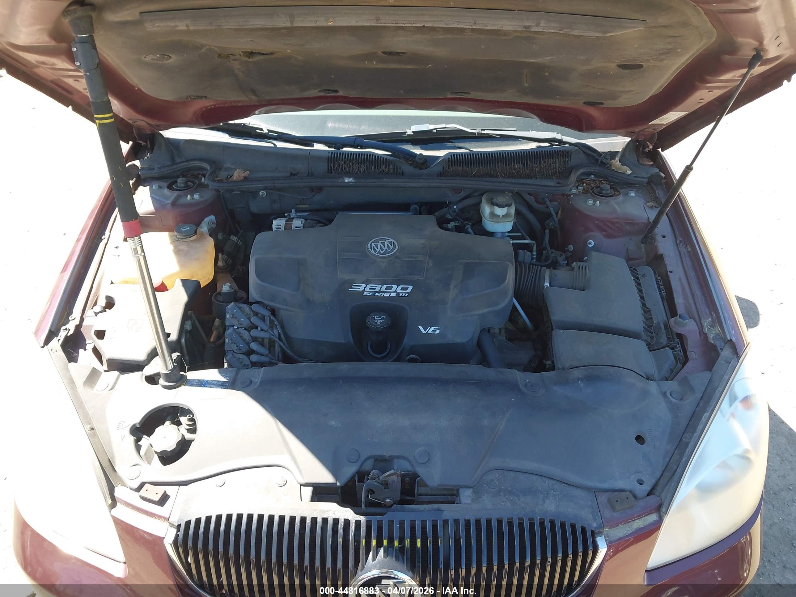 BUICK LUCERNE image 10