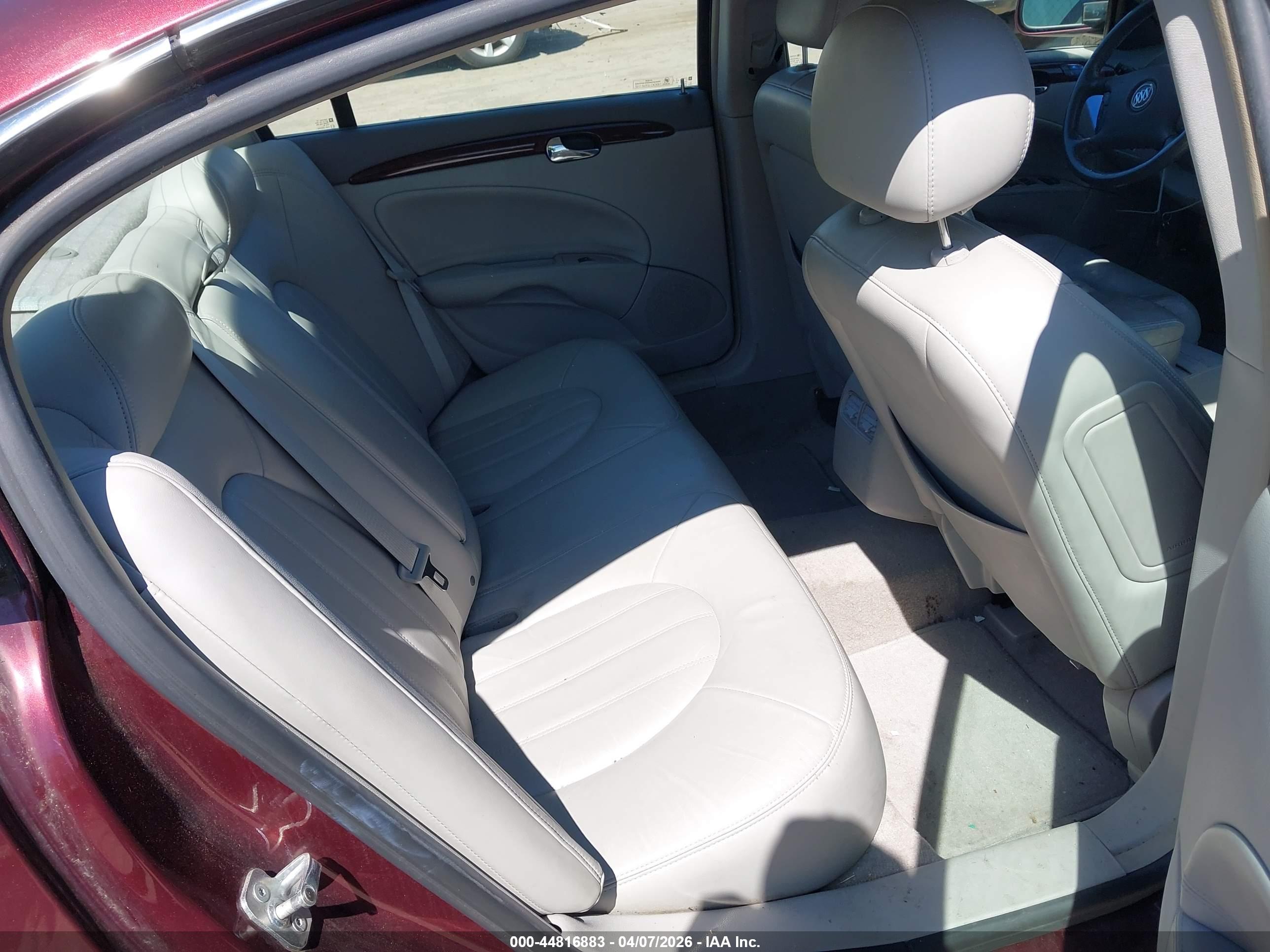 BUICK LUCERNE image 8