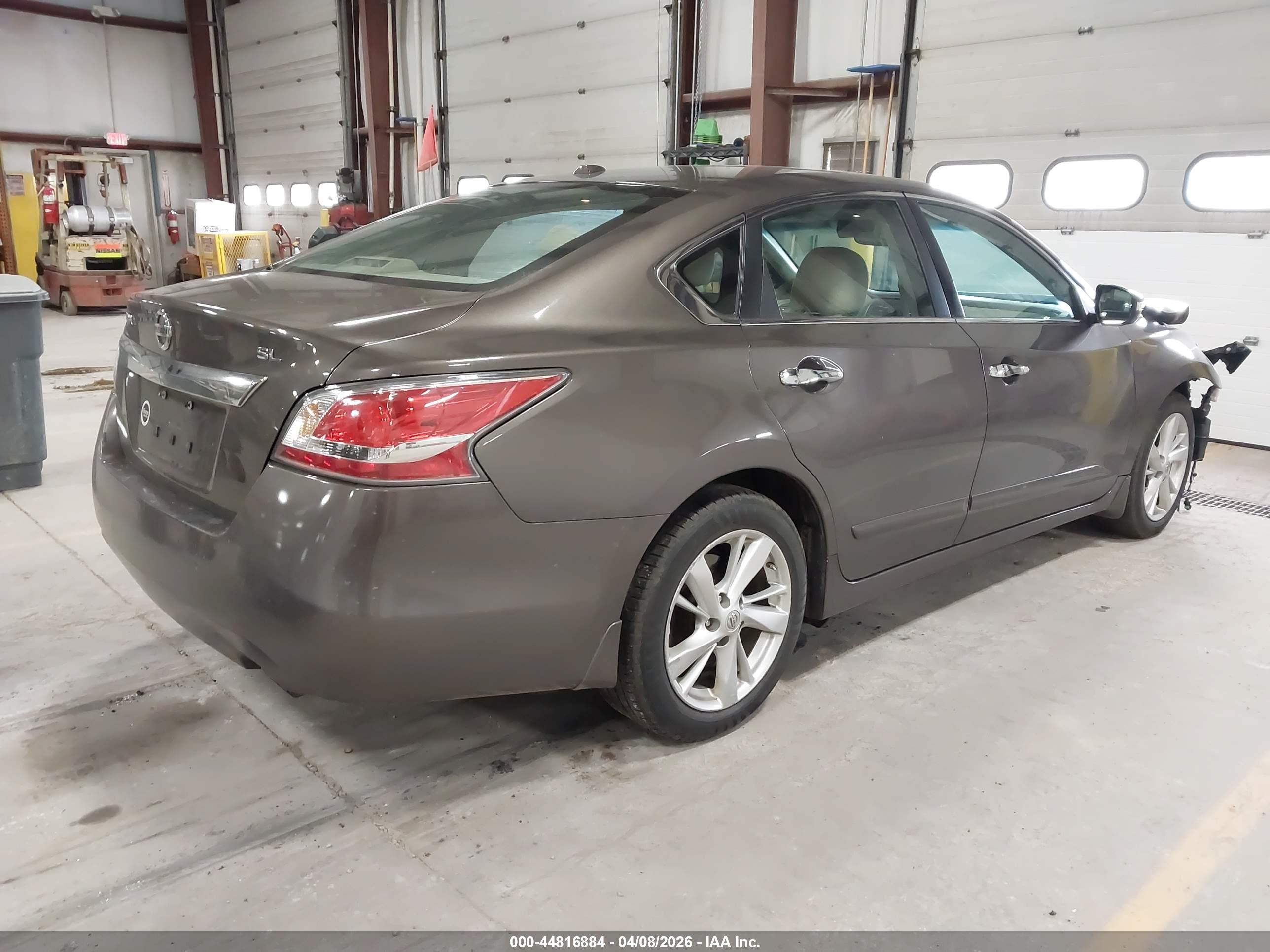 NISSAN ALTIMA image 4