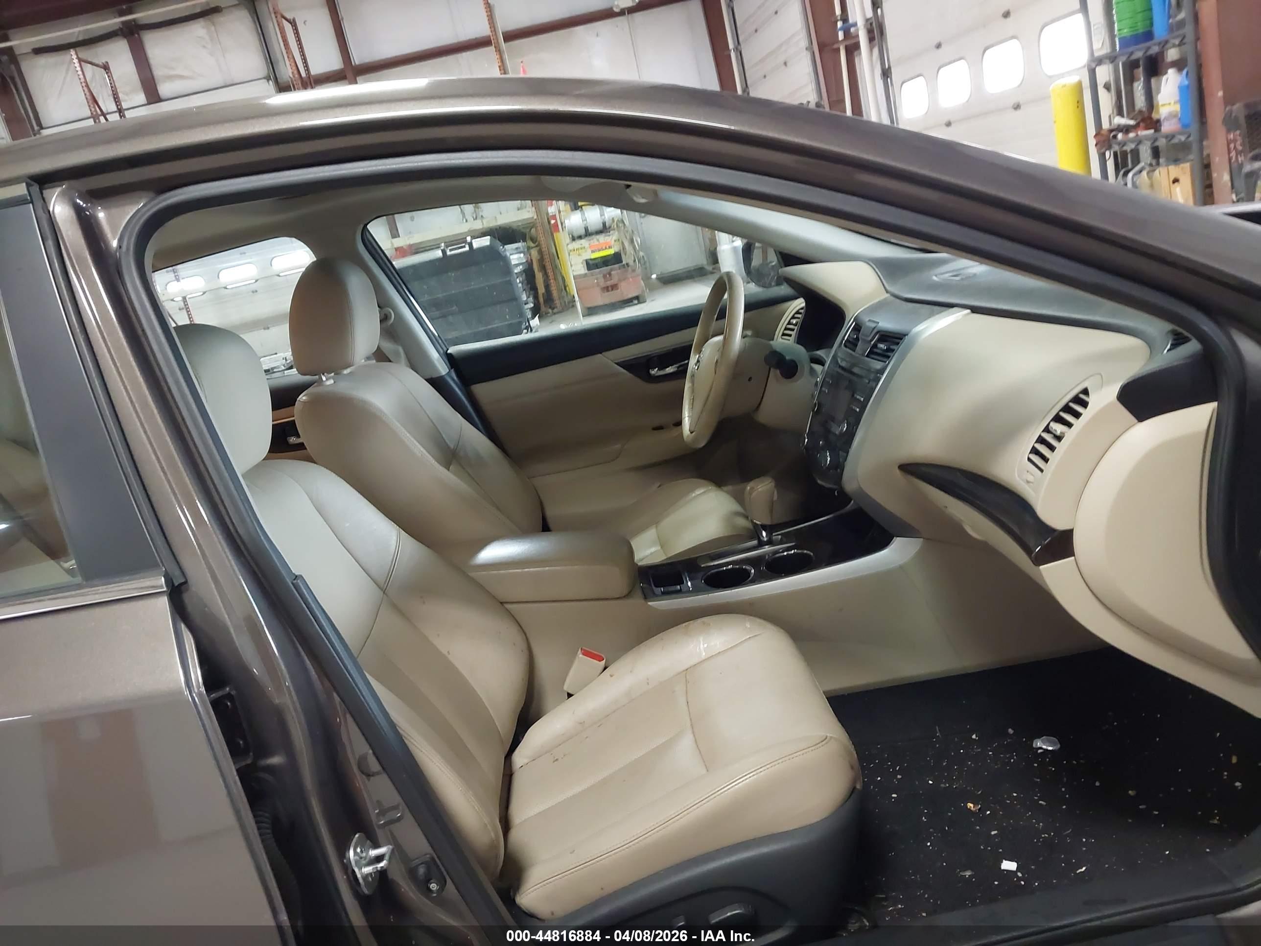 NISSAN ALTIMA image 5