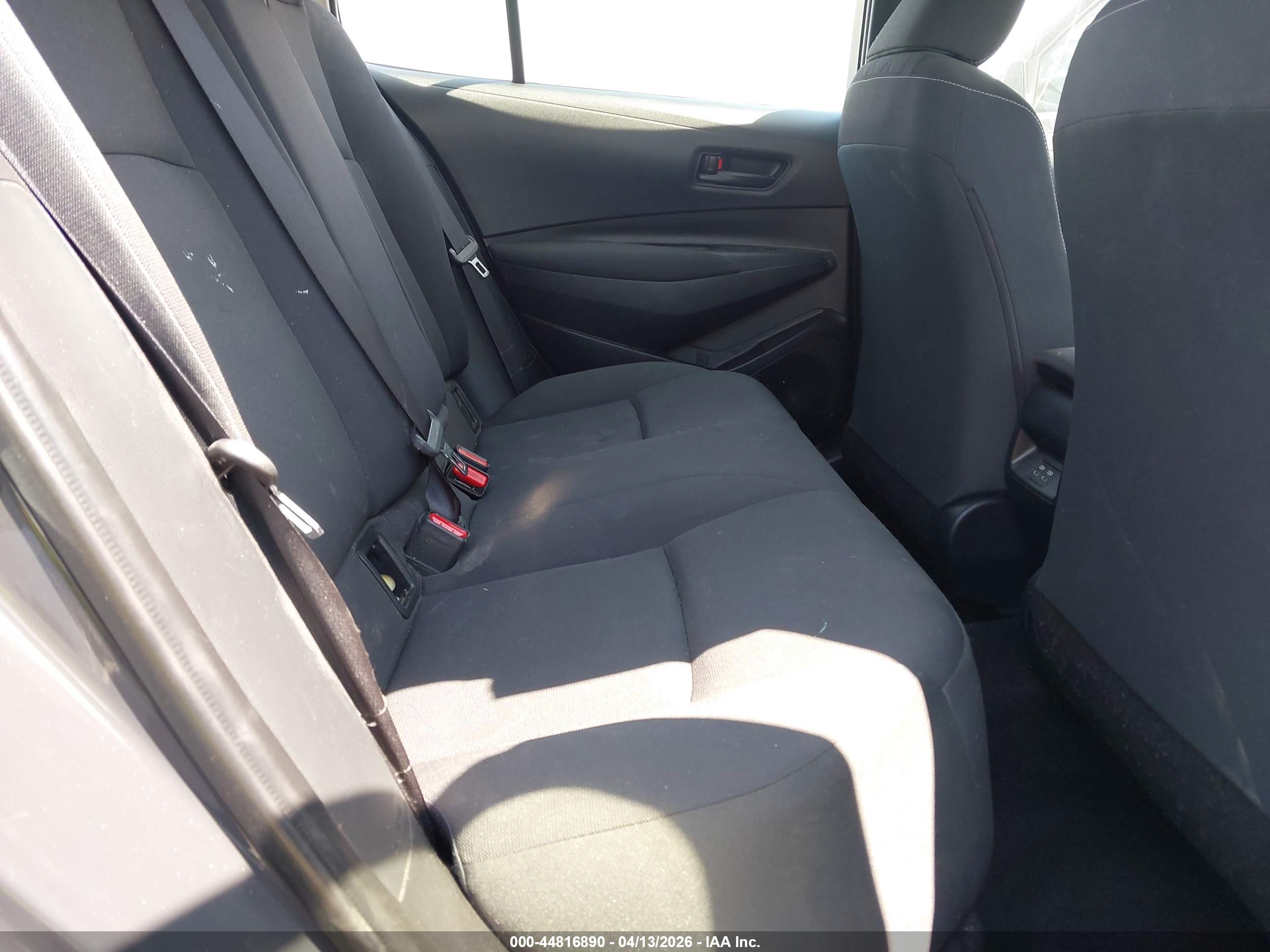 TOYOTA COROLLA image 8
