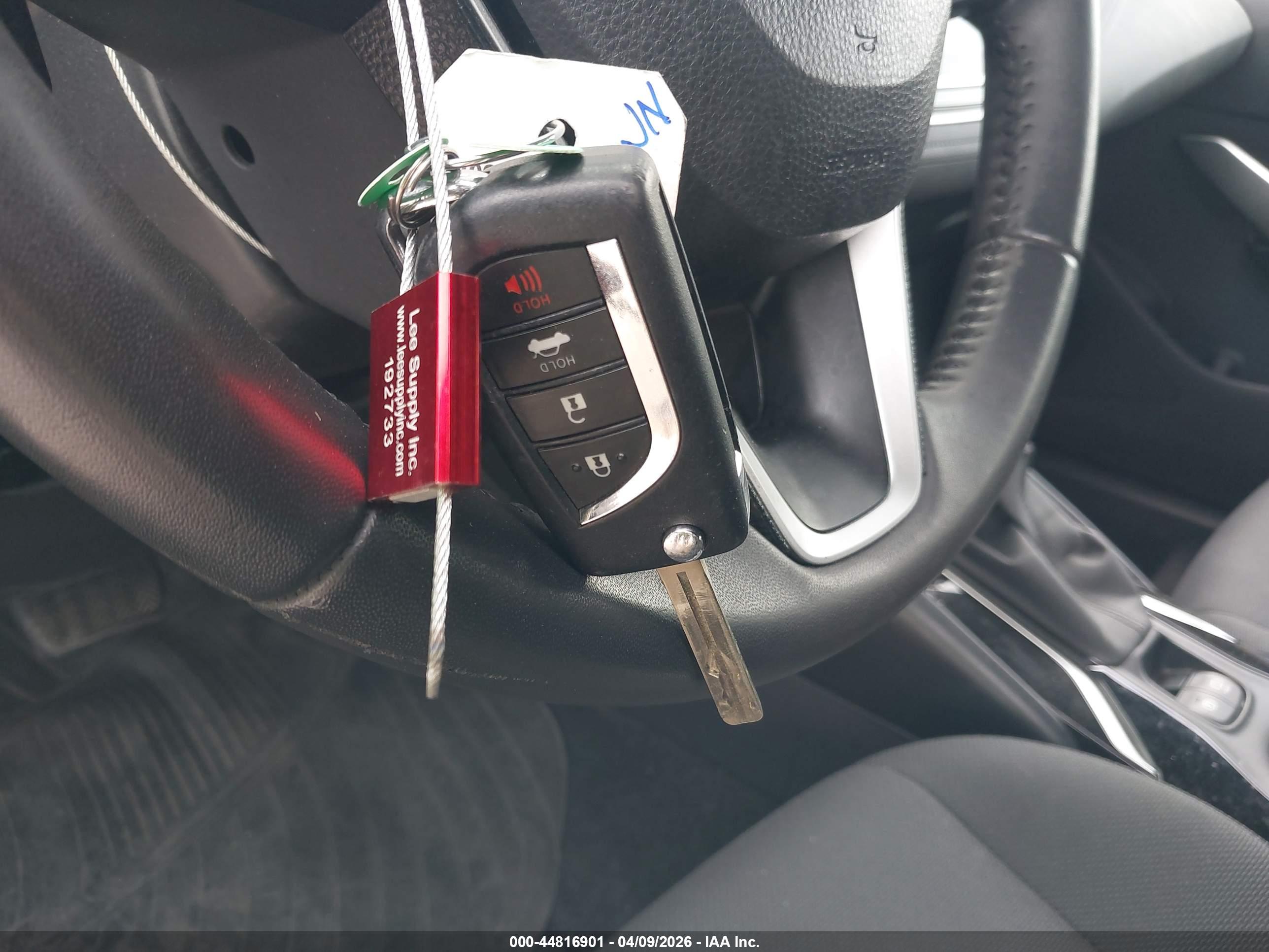 TOYOTA COROLLA image 11