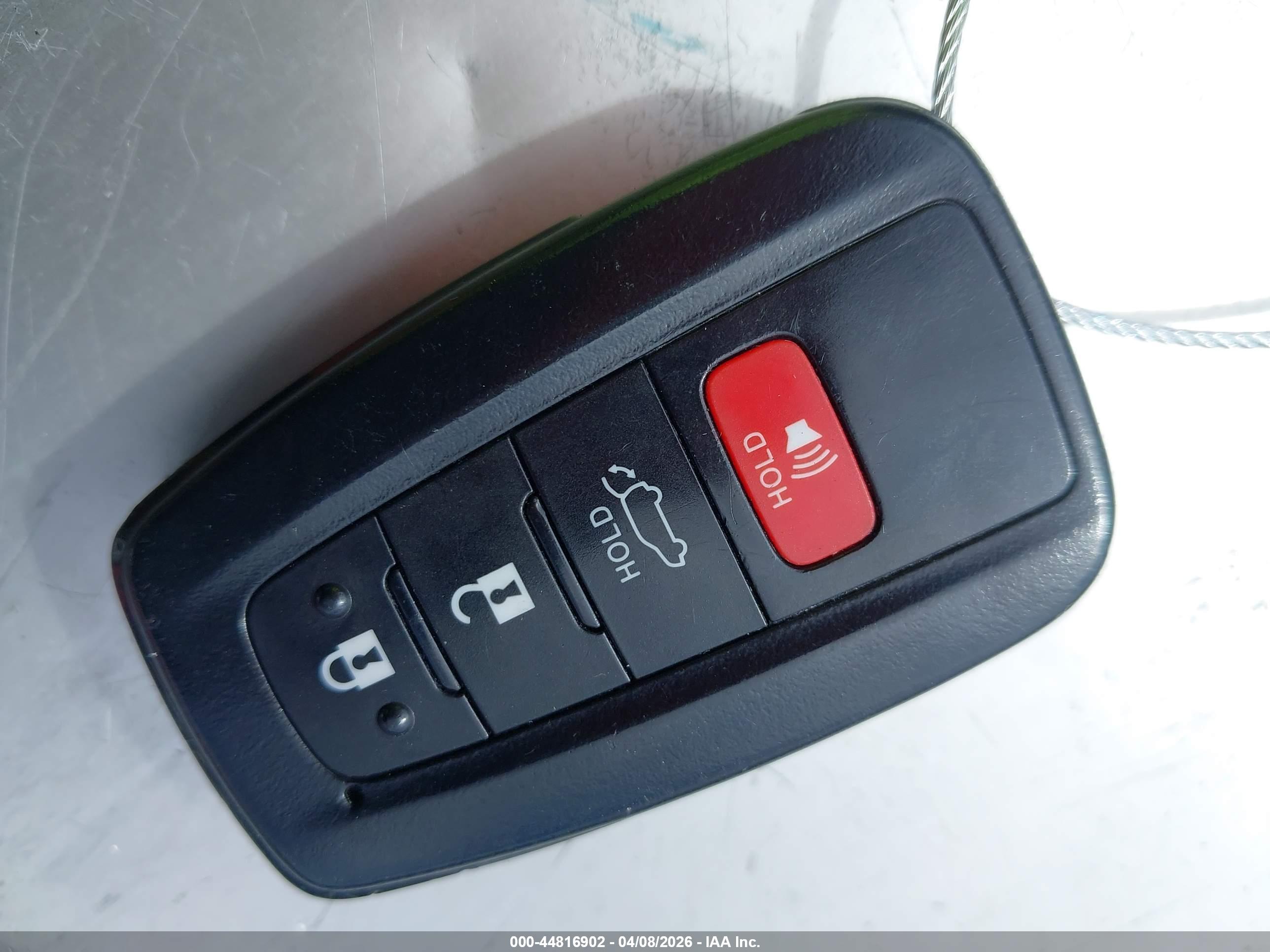 TOYOTA RAV4 image 11