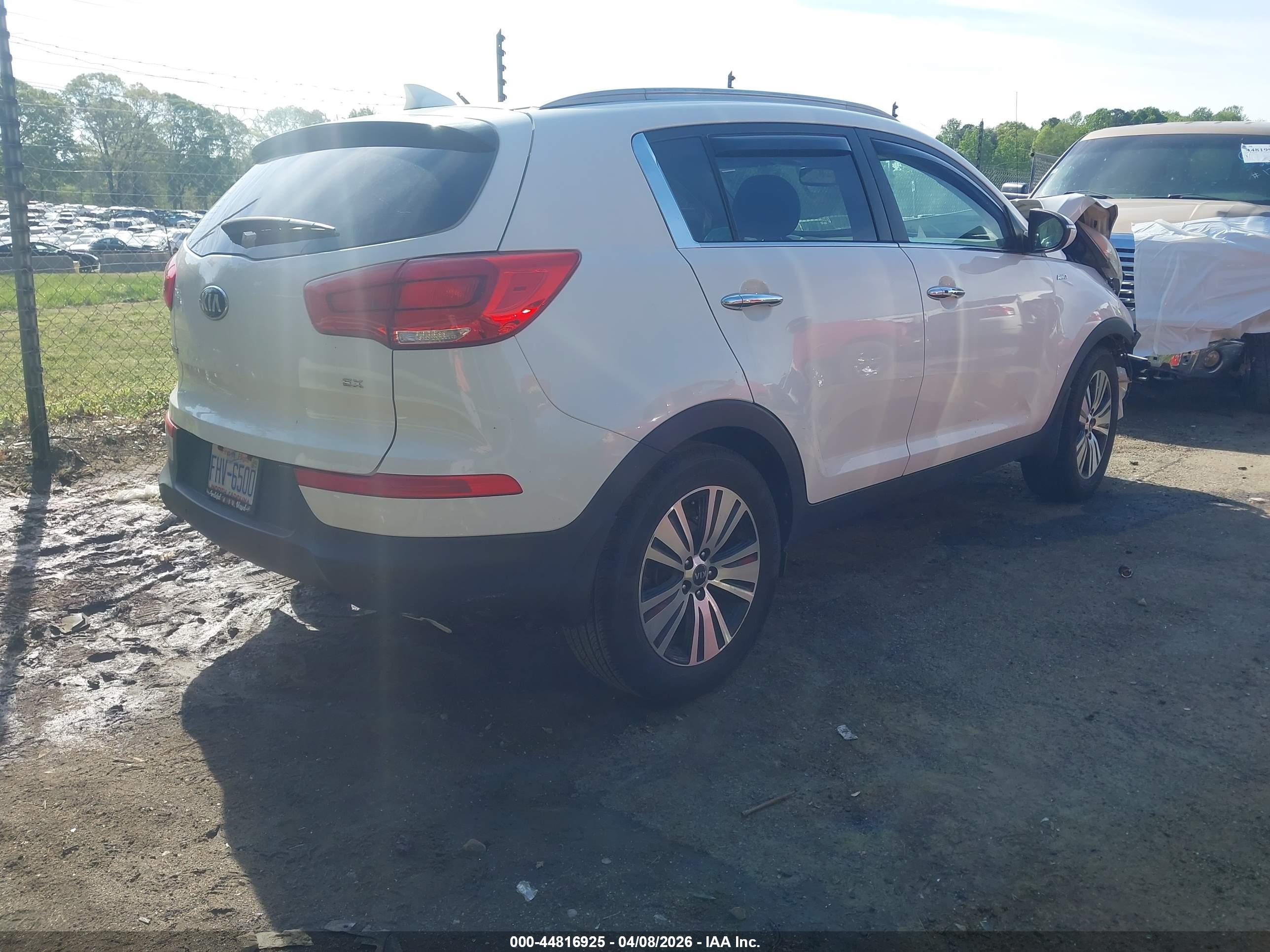 KIA SPORTAGE image 4