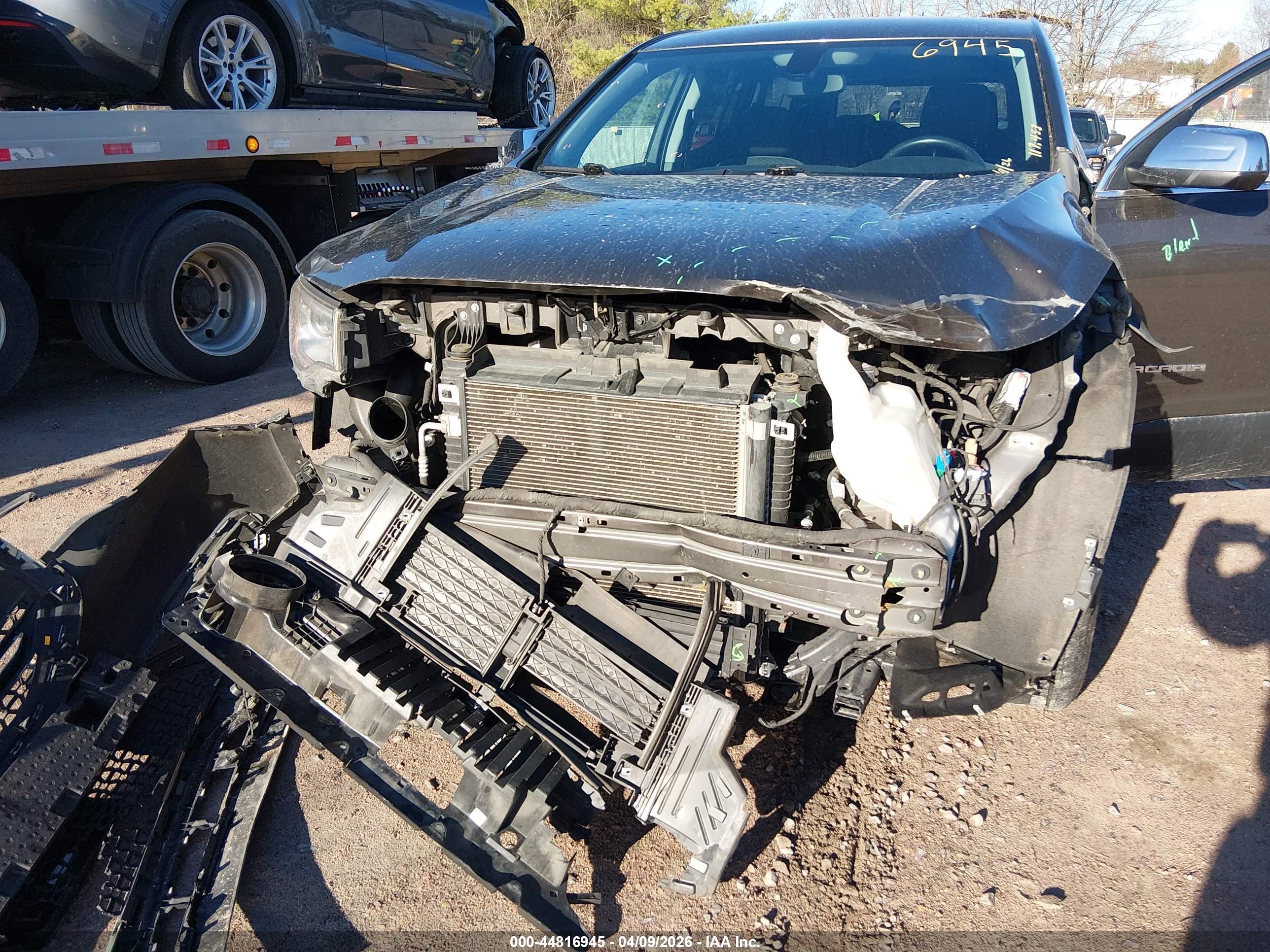 GMC ACADIA image 6