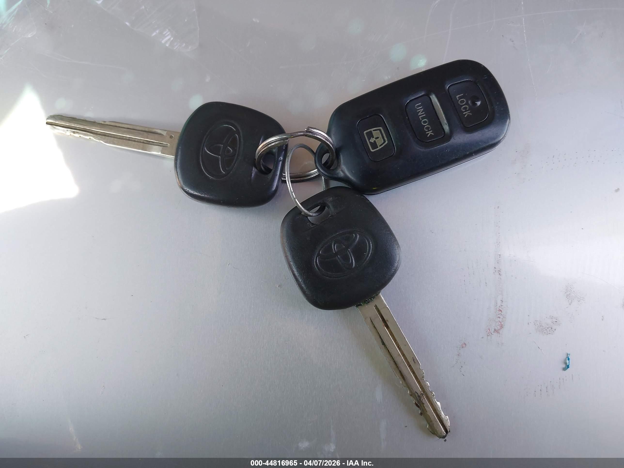 TOYOTA 4RUNNER image 11