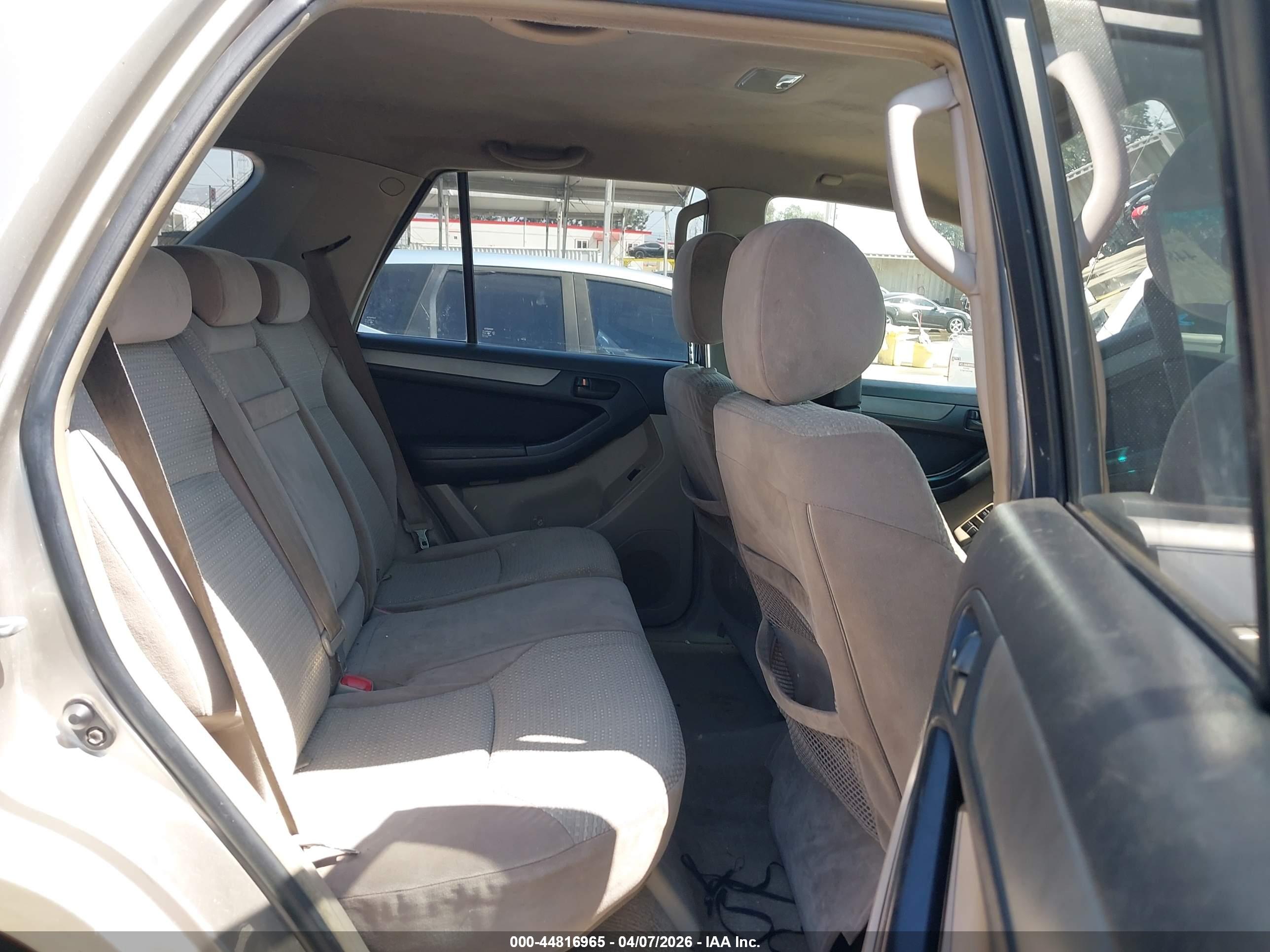 TOYOTA 4RUNNER image 8