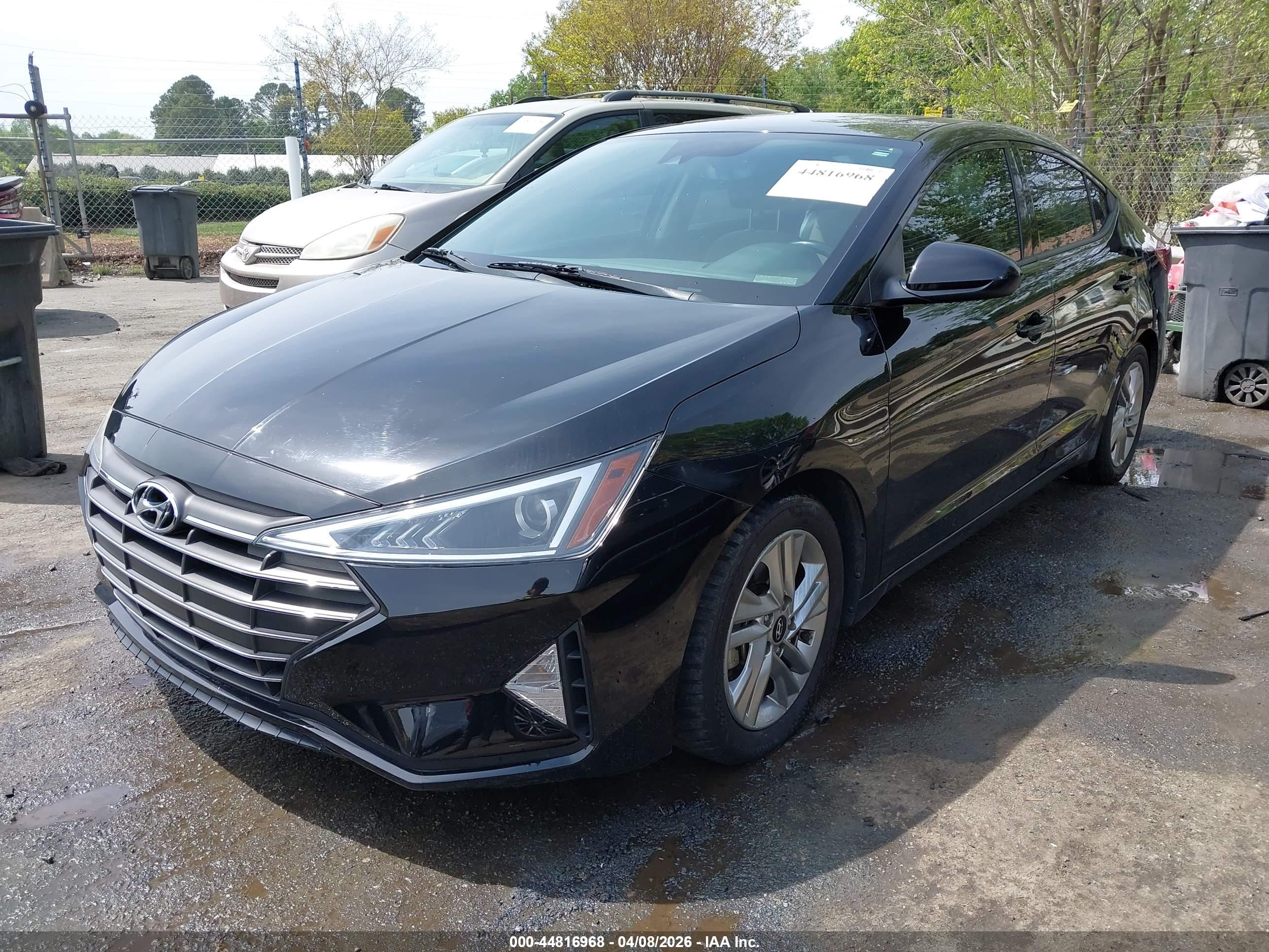 HYUNDAI ELANTRA image 2