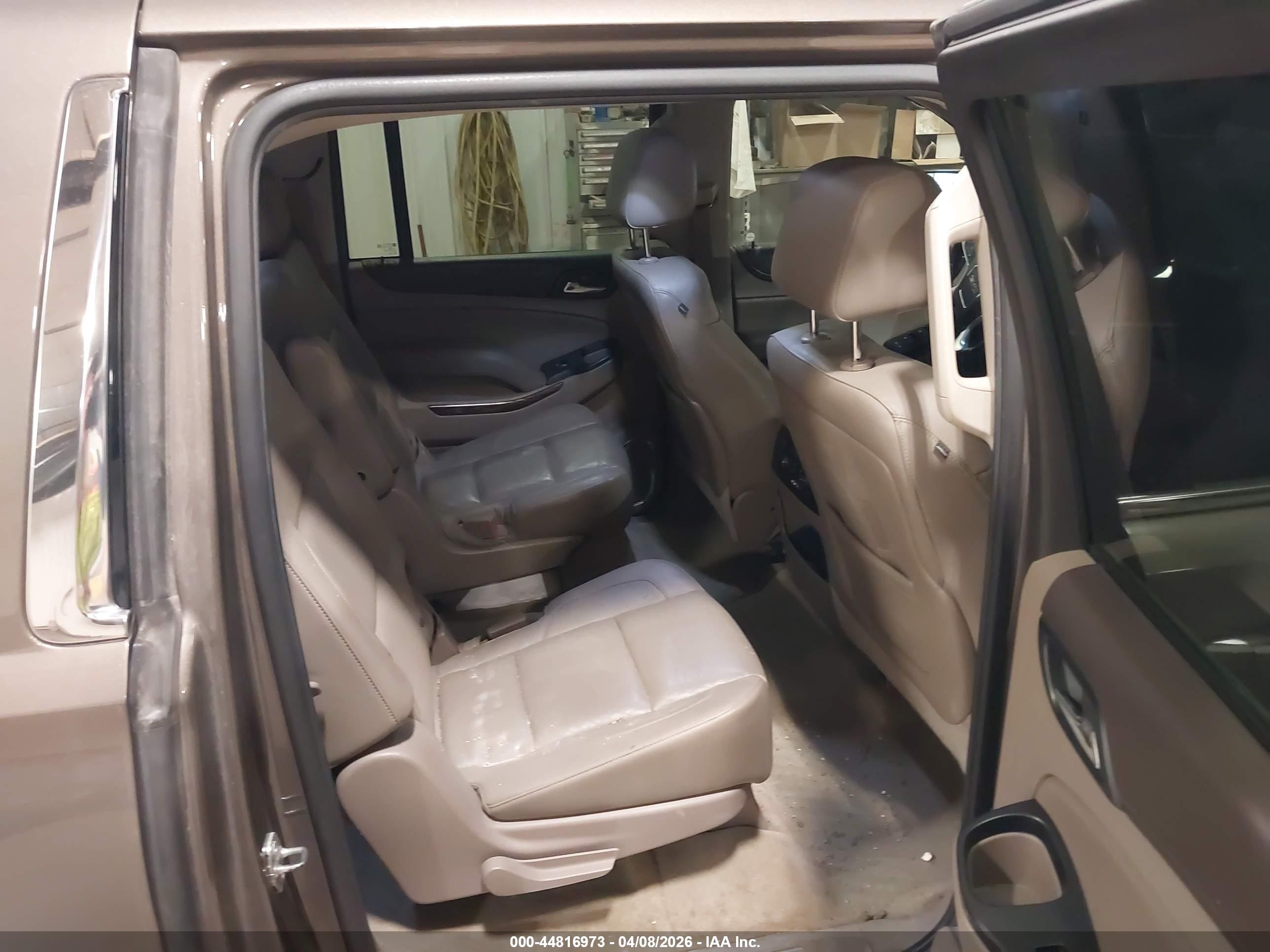 GMC YUKON image 8