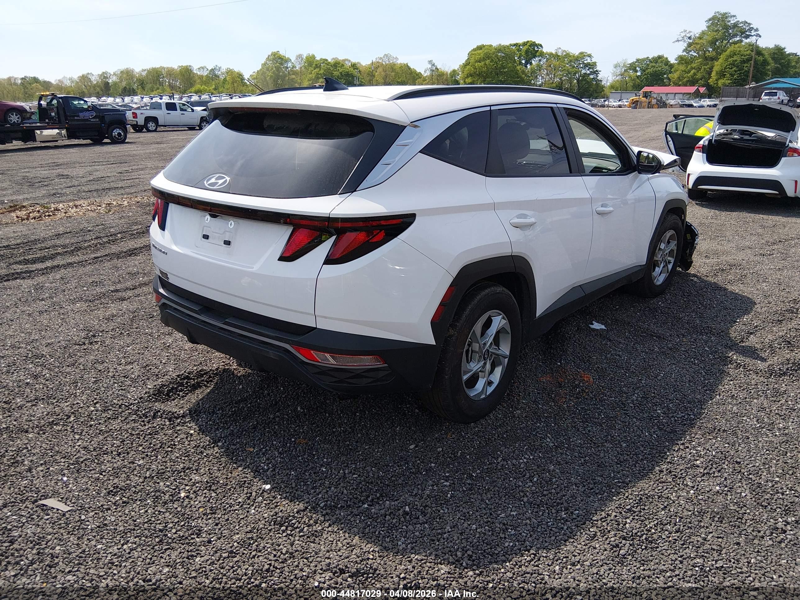 HYUNDAI TUCSON image 4