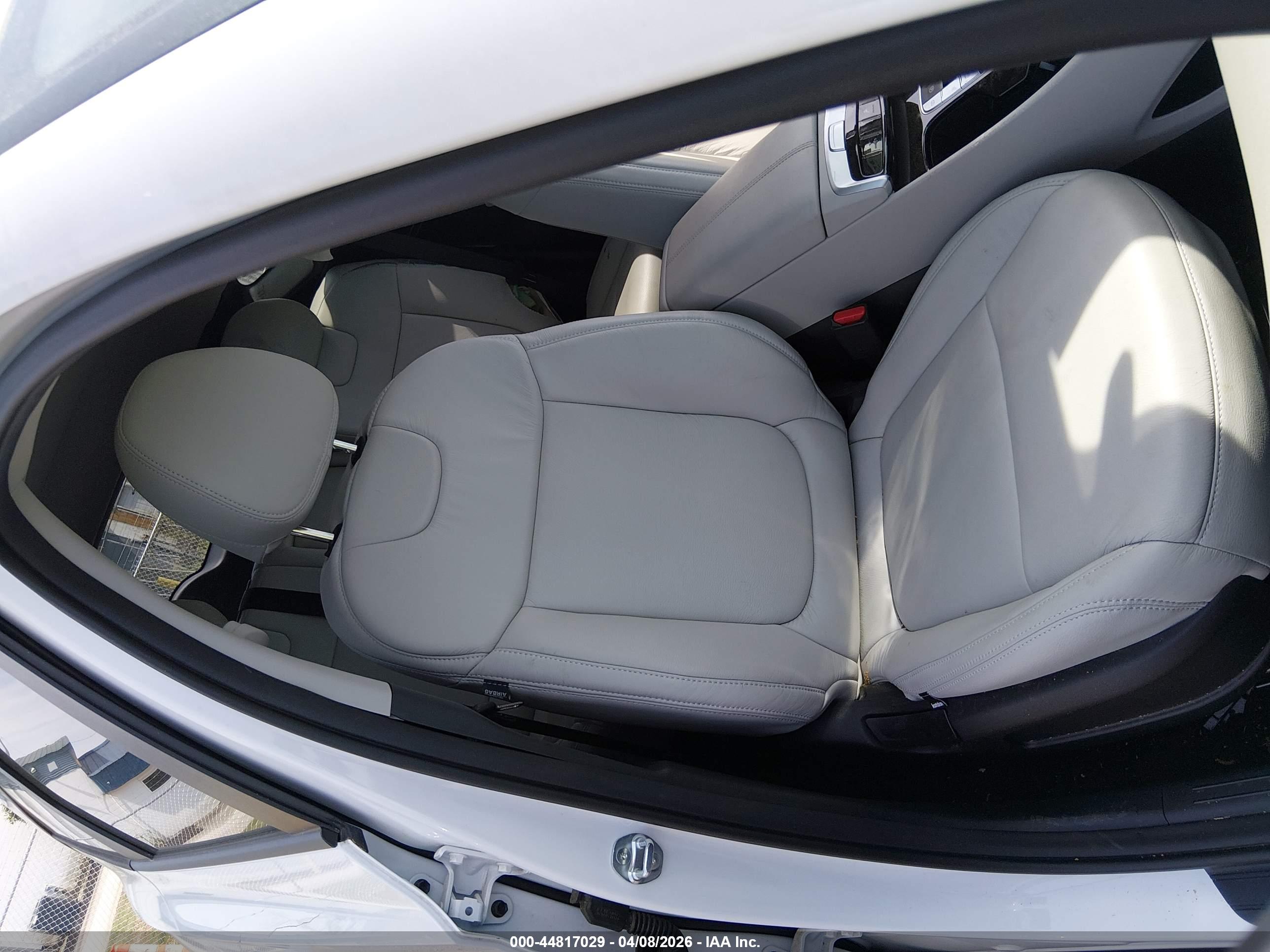HYUNDAI TUCSON image 8
