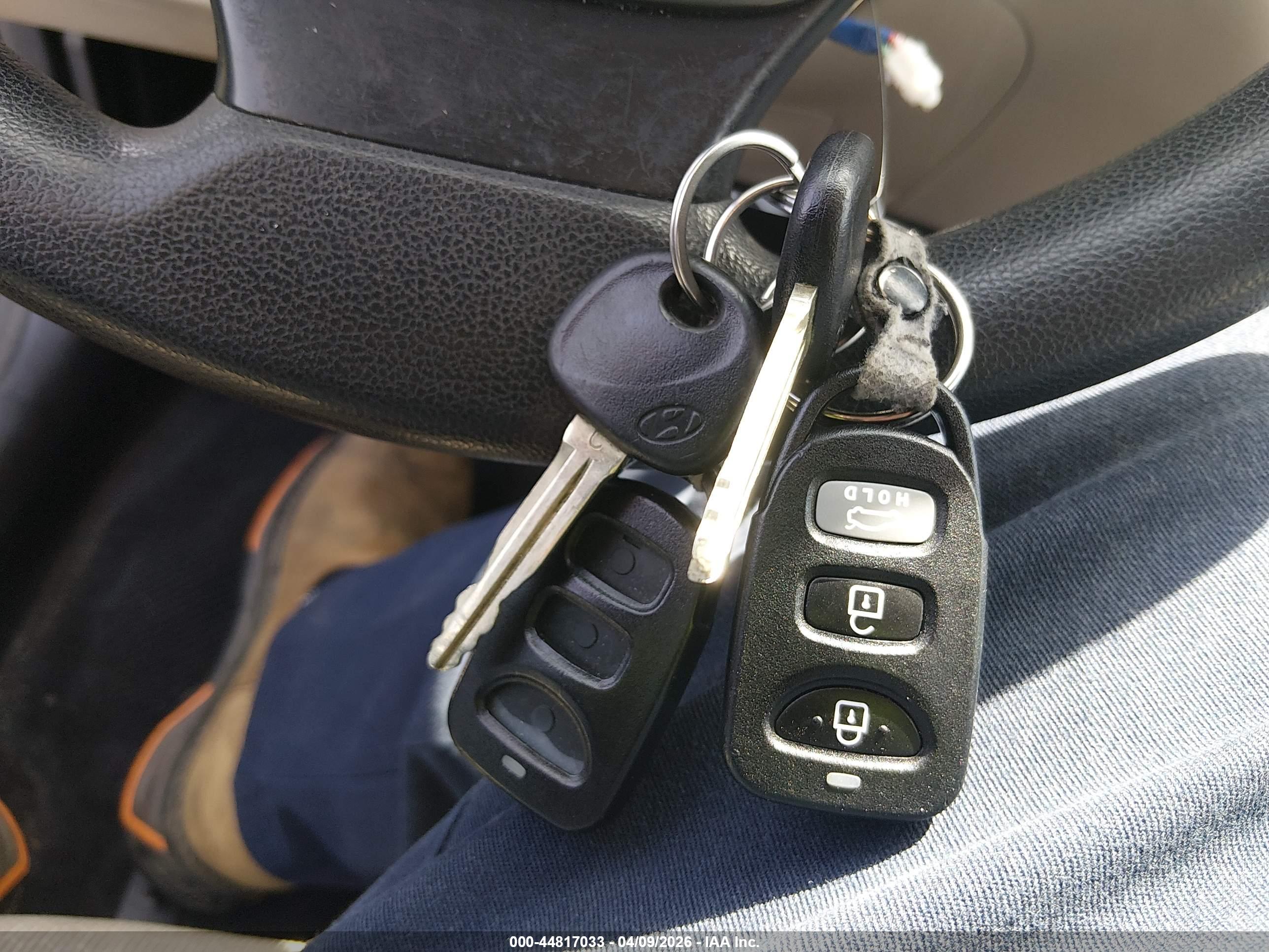 HYUNDAI ELANTRA image 11