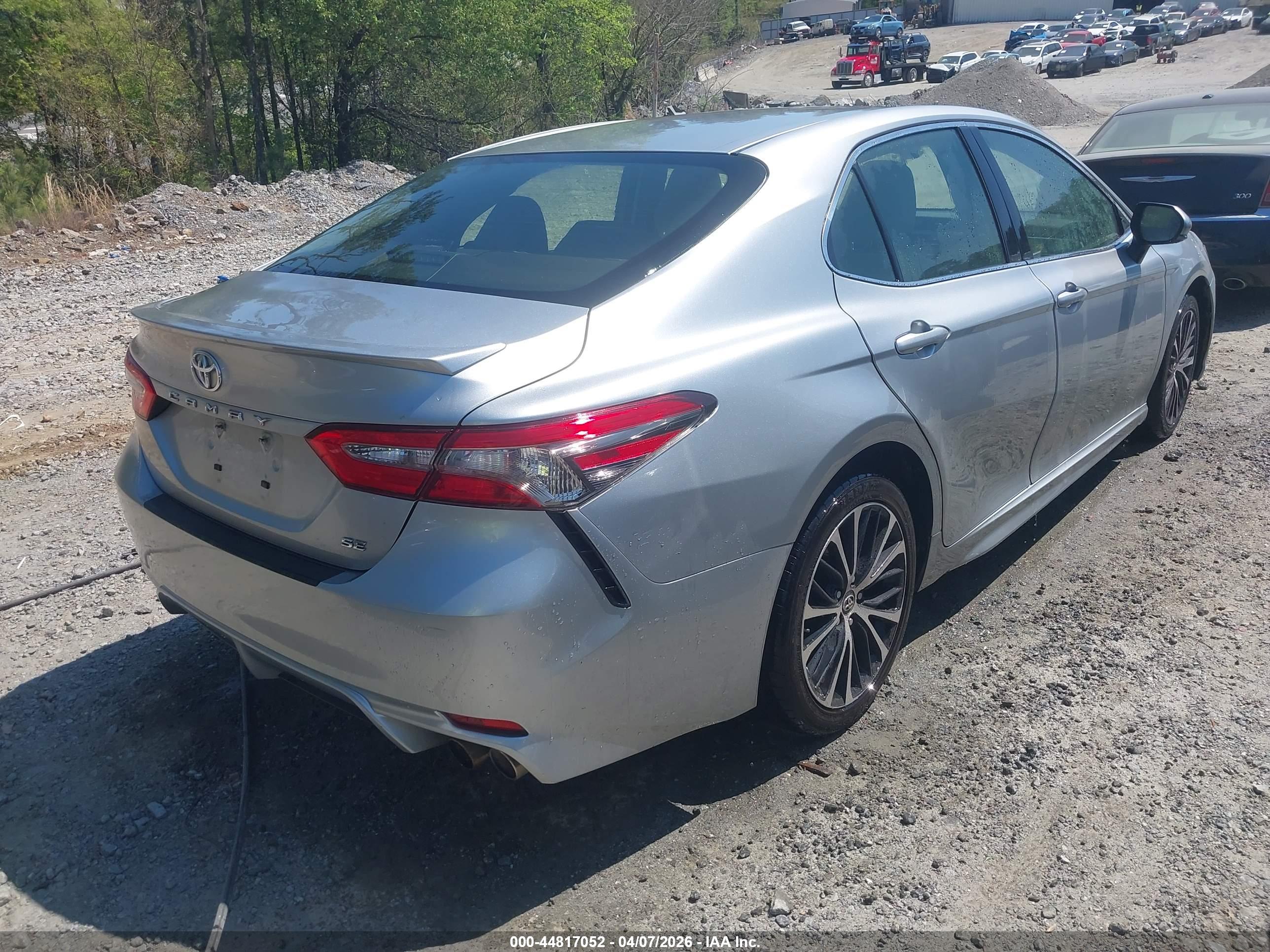 TOYOTA CAMRY image 4