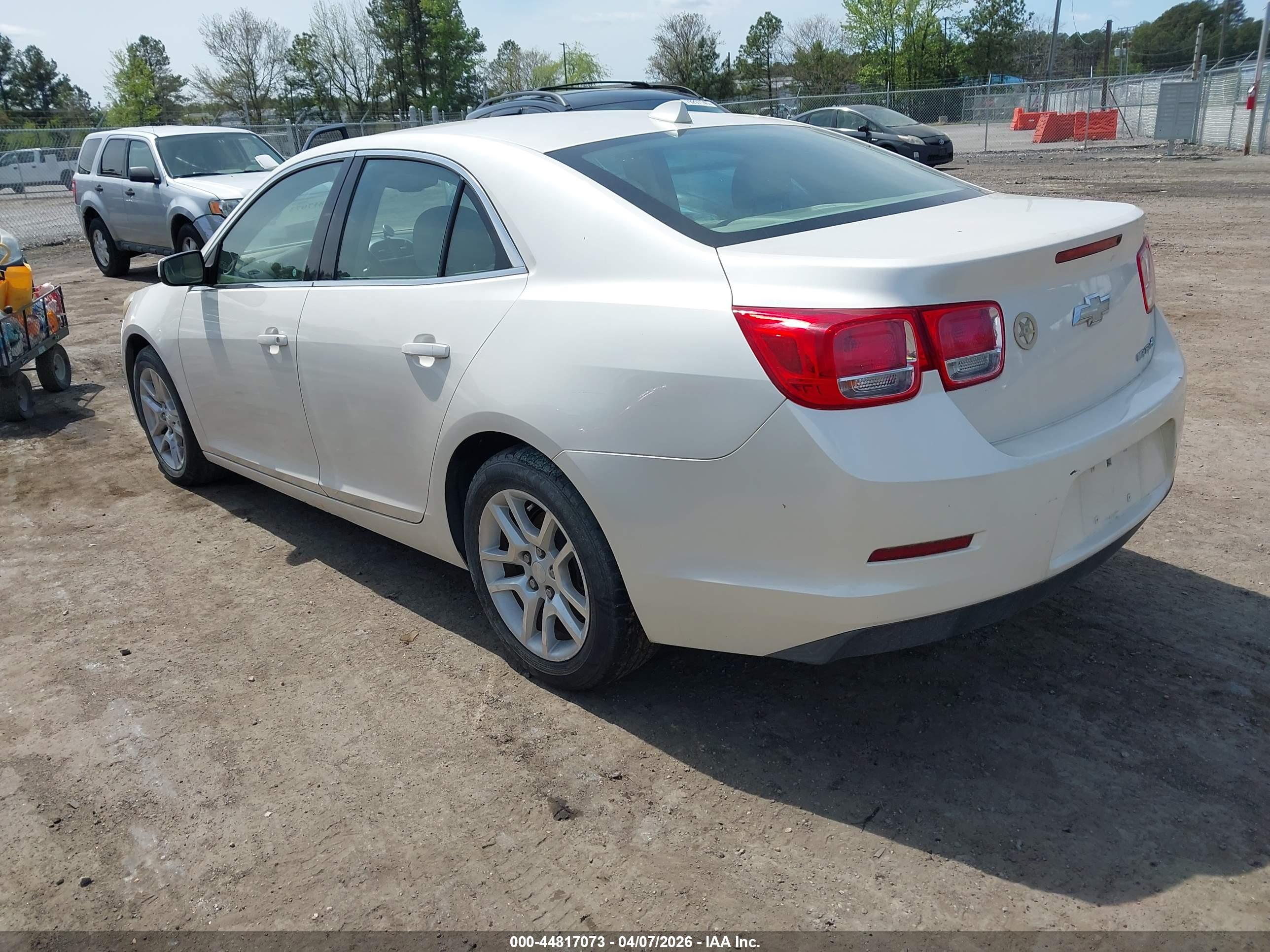 CHEVROLET MALIBU image 3