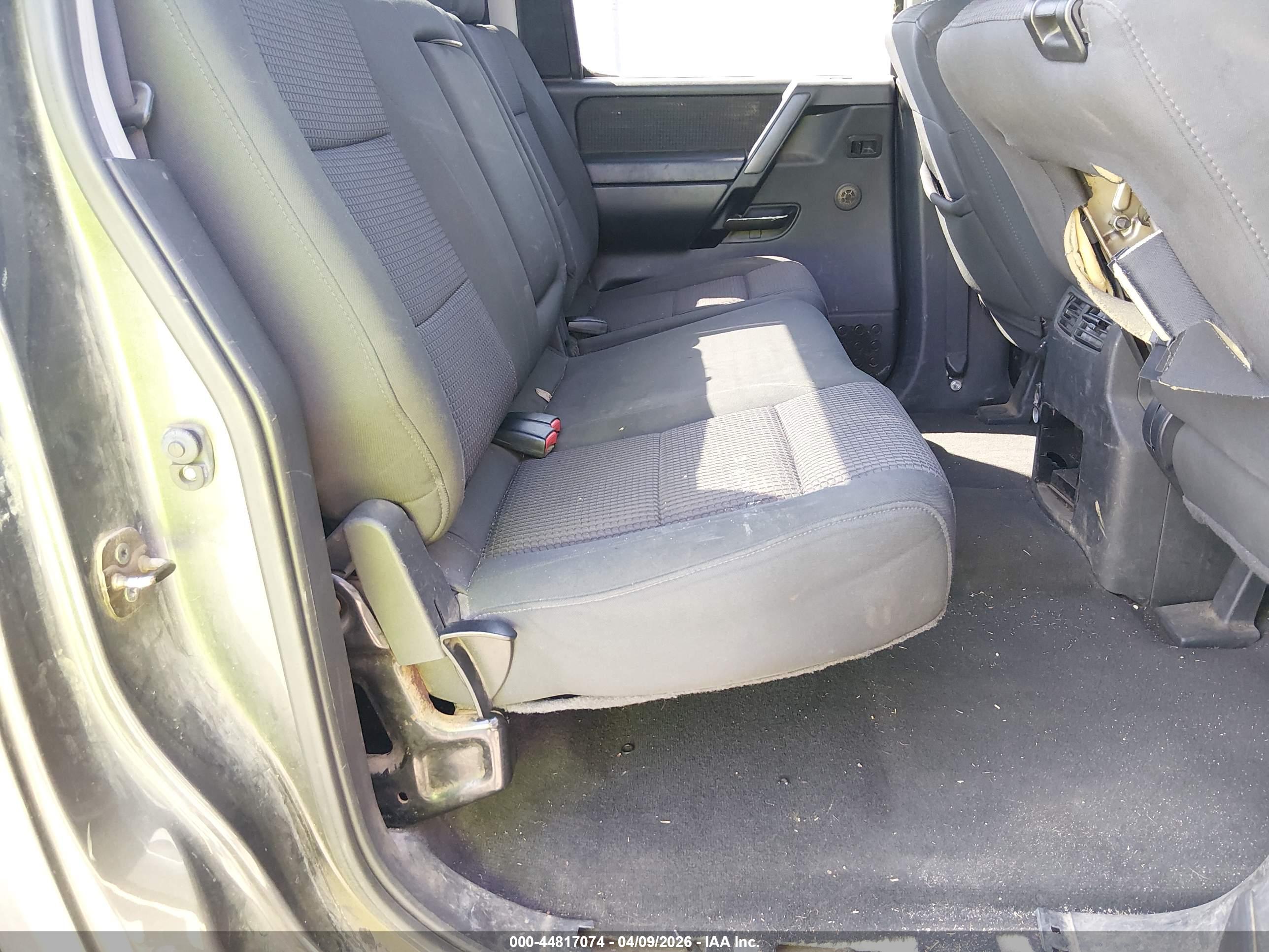 NISSAN TITAN image 8