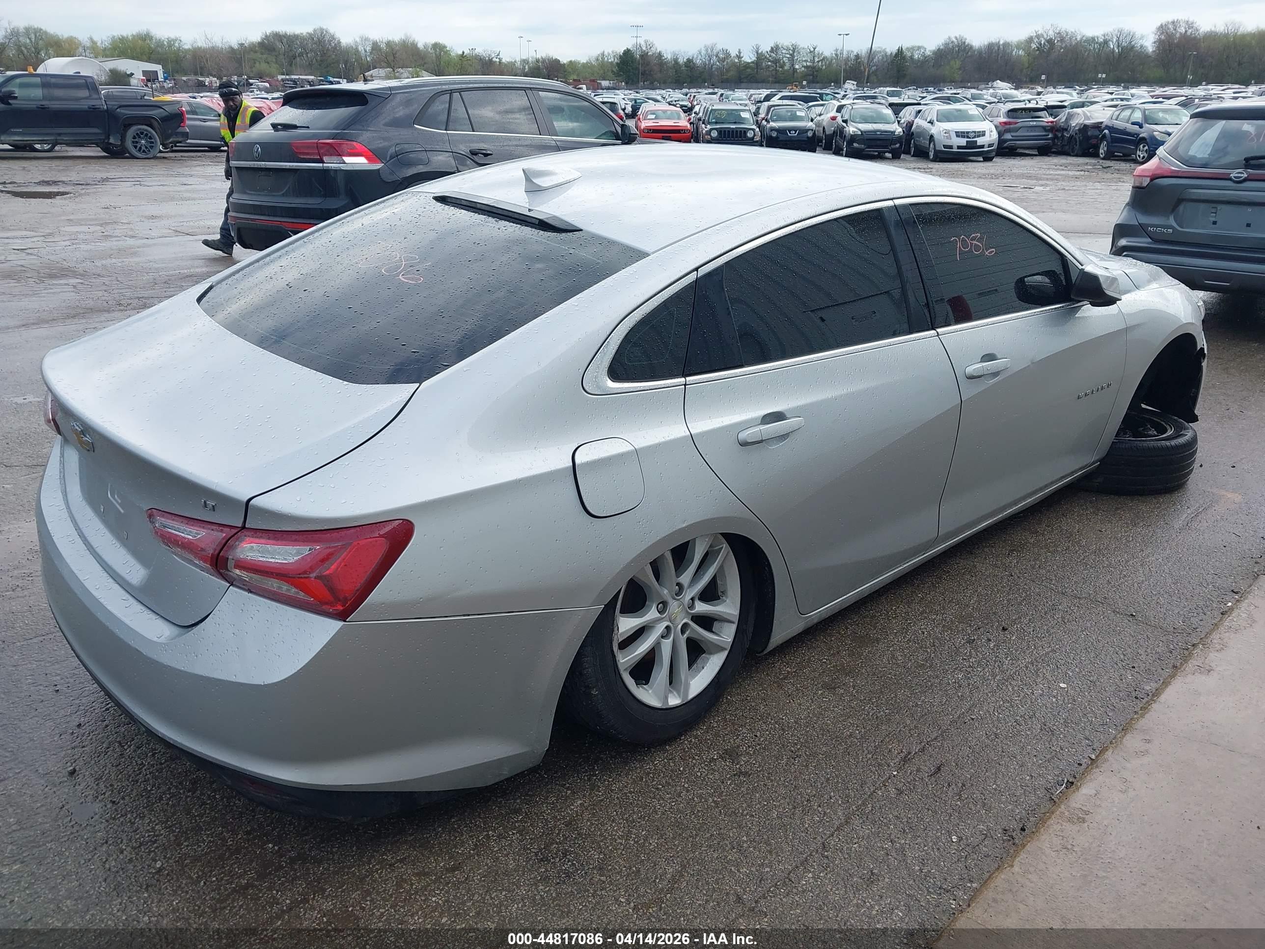 CHEVROLET MALIBU image 4