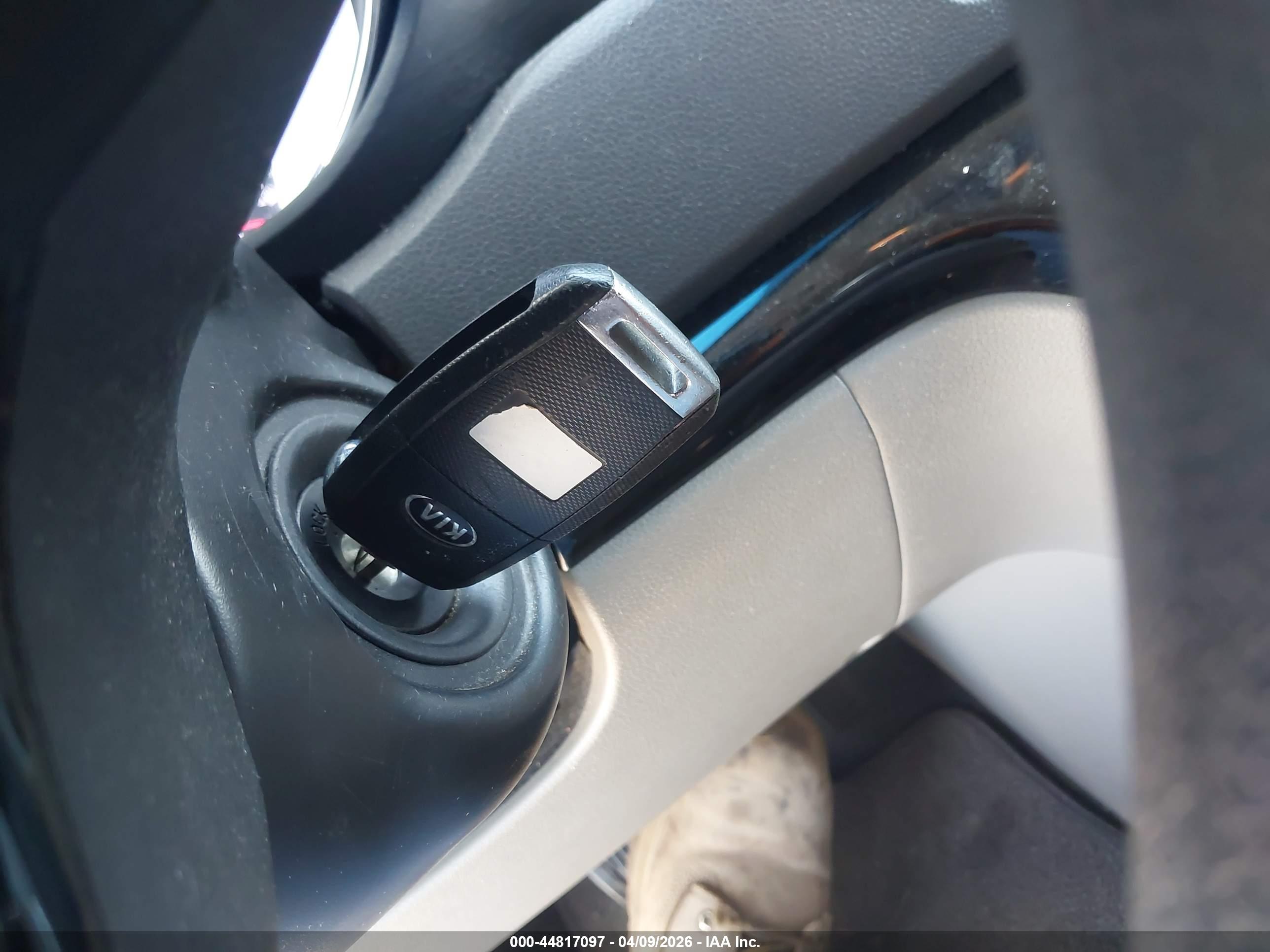 KIA SEDONA image 11