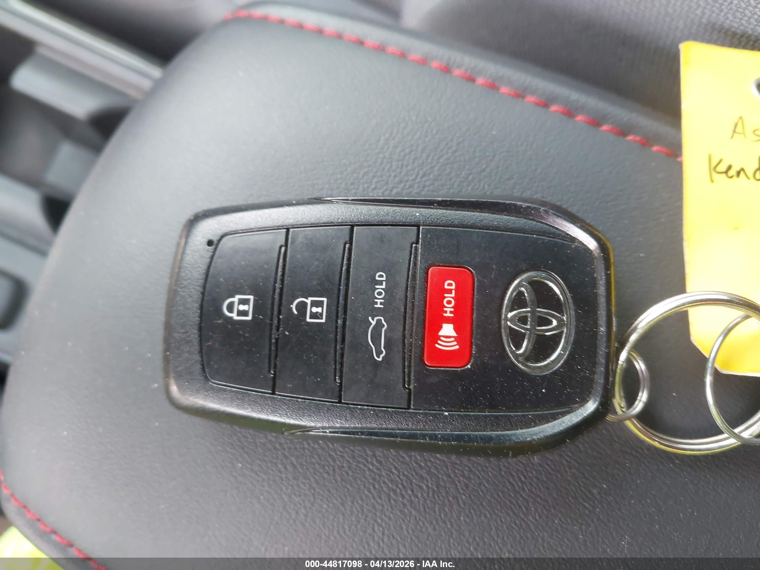 TOYOTA COROLLA image 11