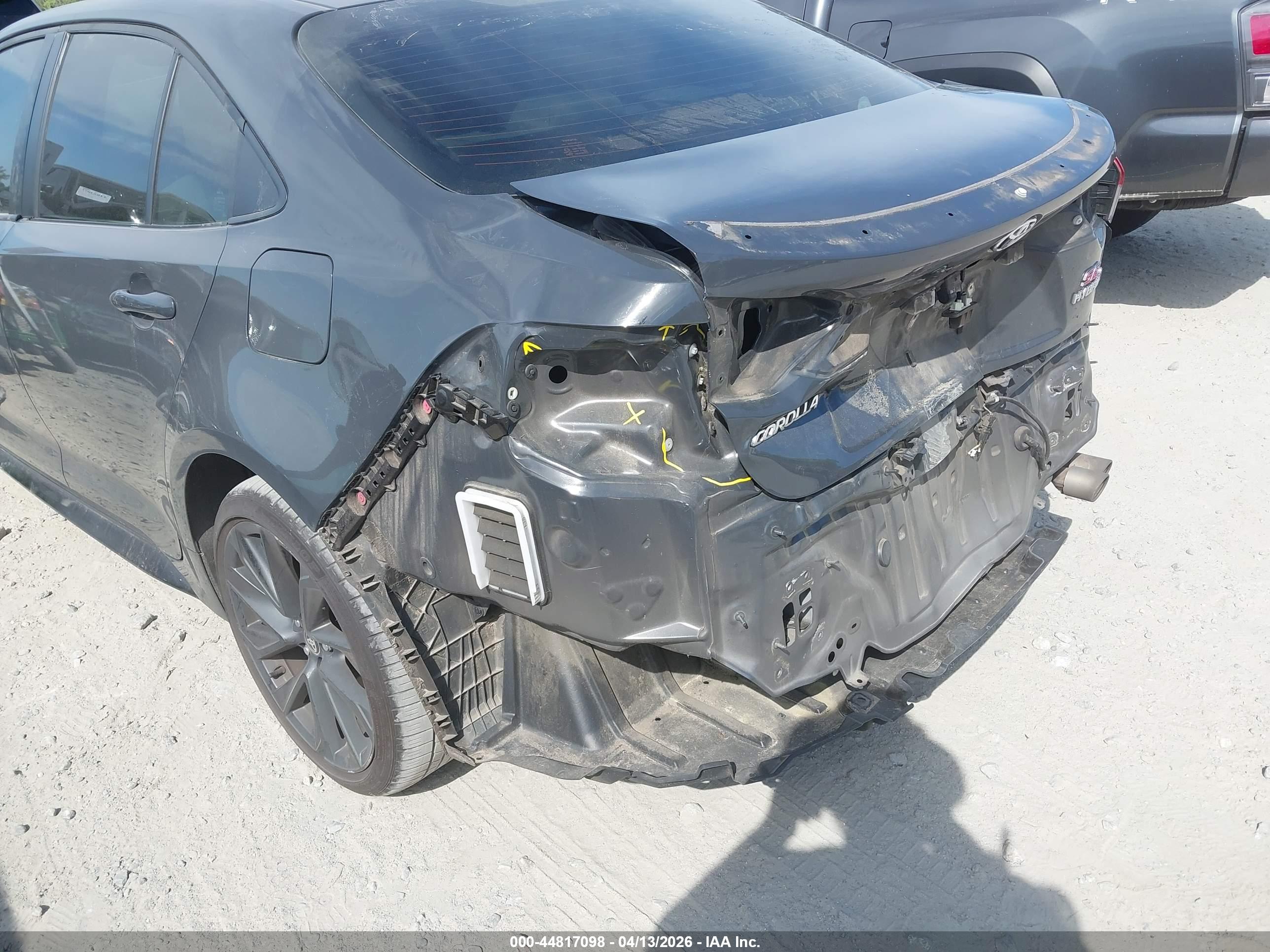 TOYOTA COROLLA image 6