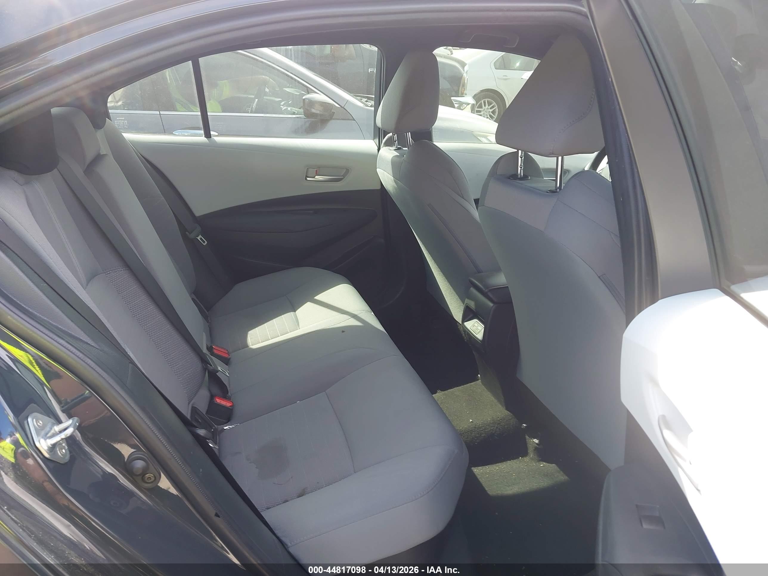TOYOTA COROLLA image 8