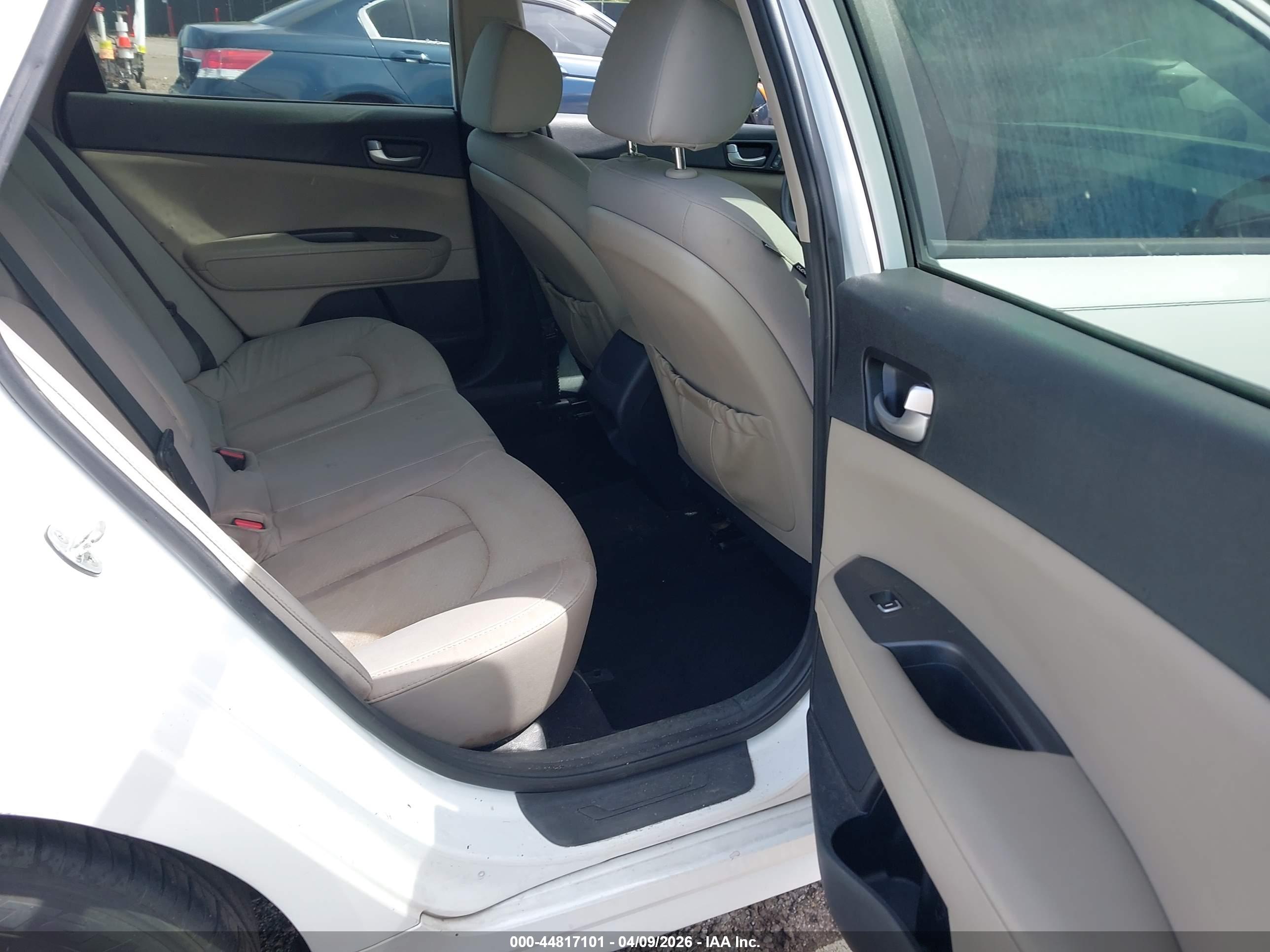 KIA OPTIMA image 8
