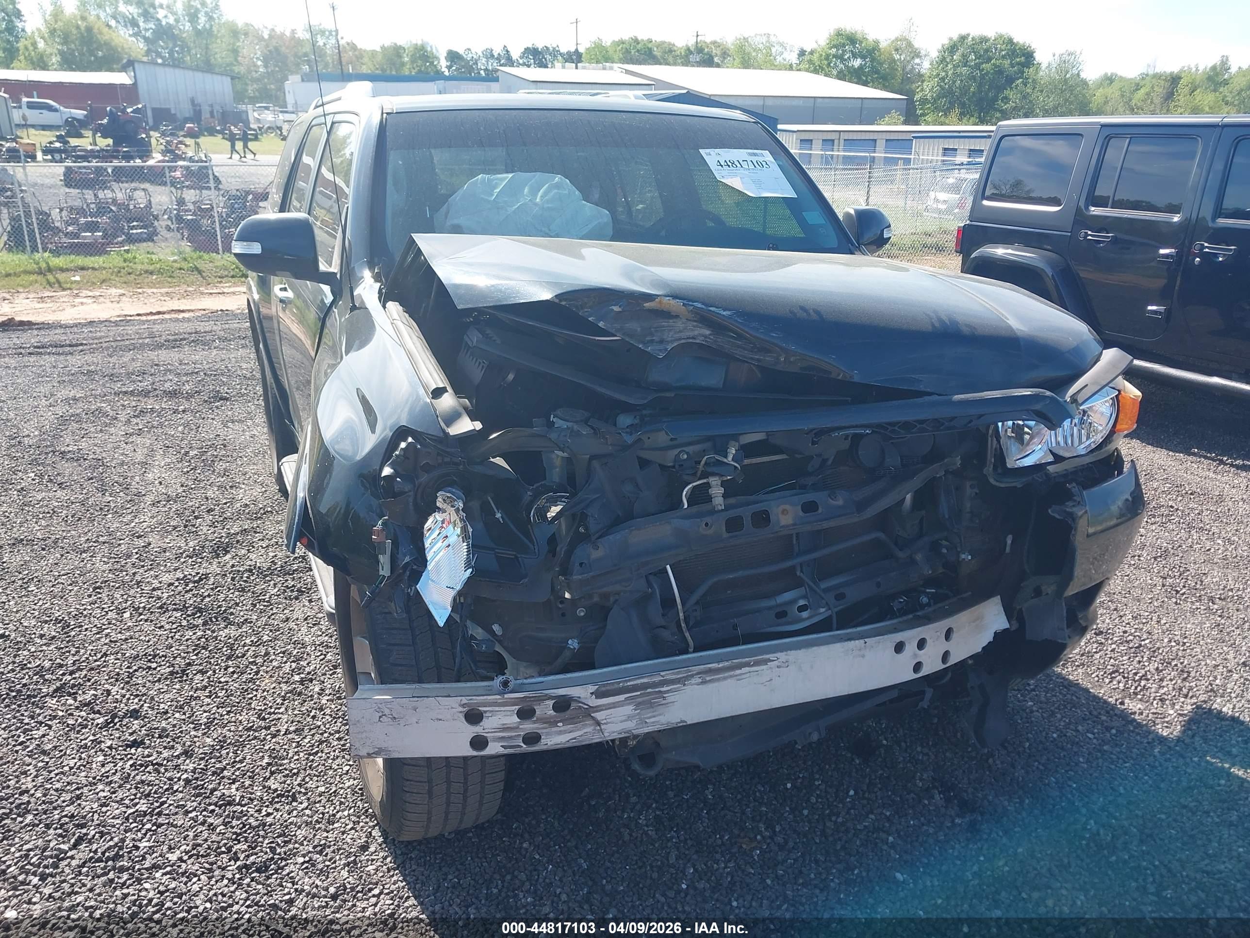 TOYOTA 4RUNNER image 6