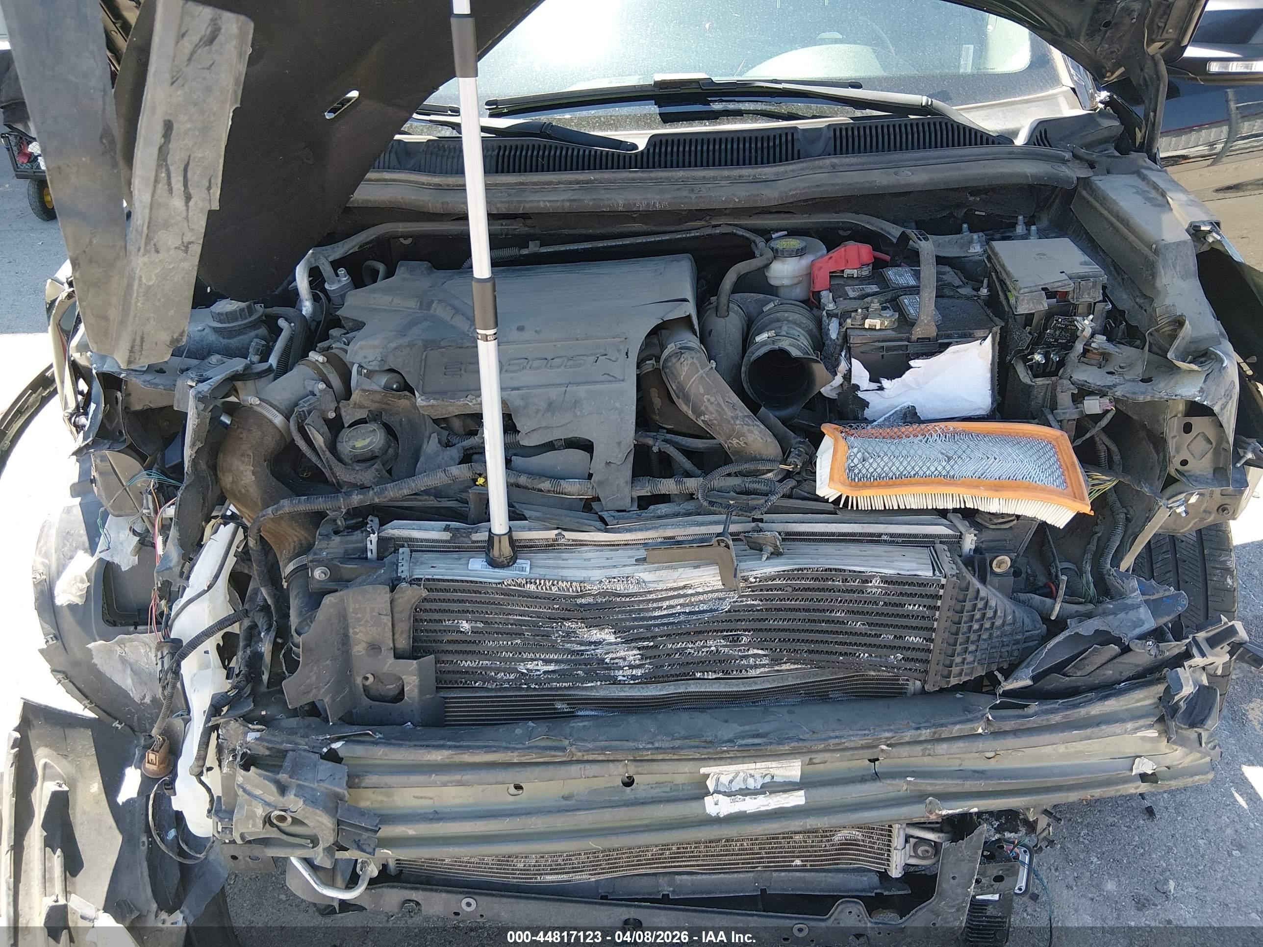 FORD EXPLORER image 10