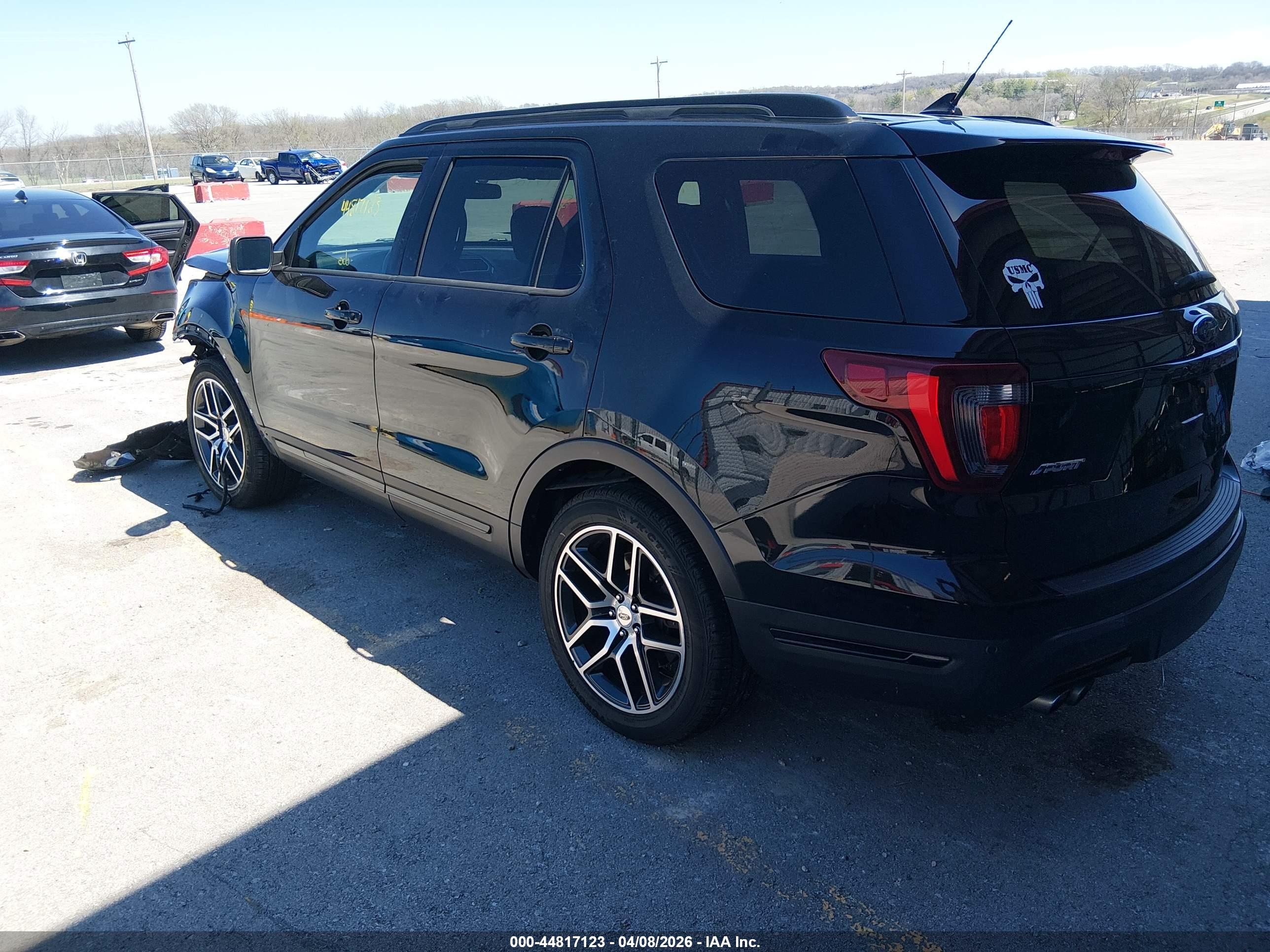 FORD EXPLORER image 3