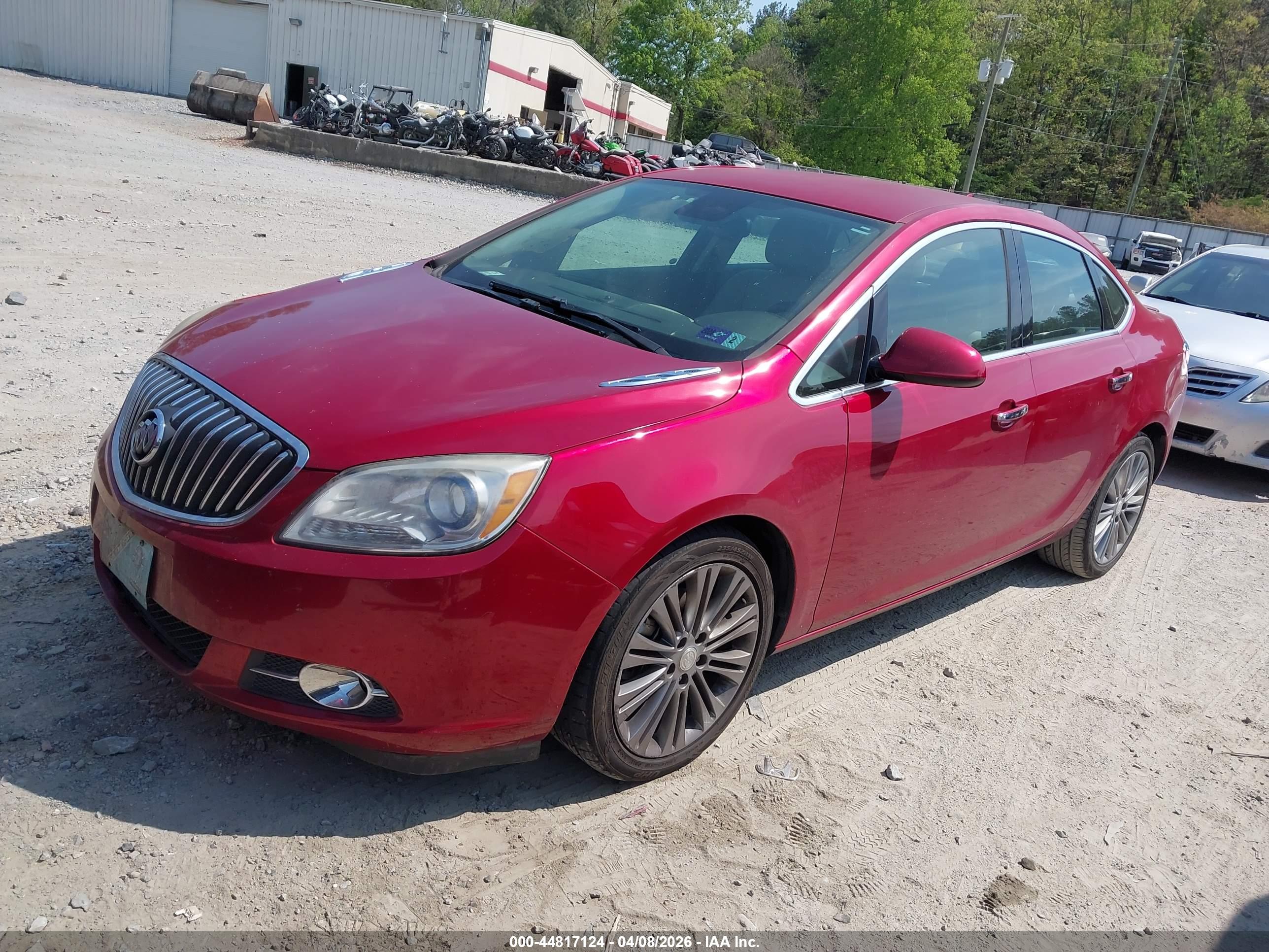 BUICK VERANO image 2