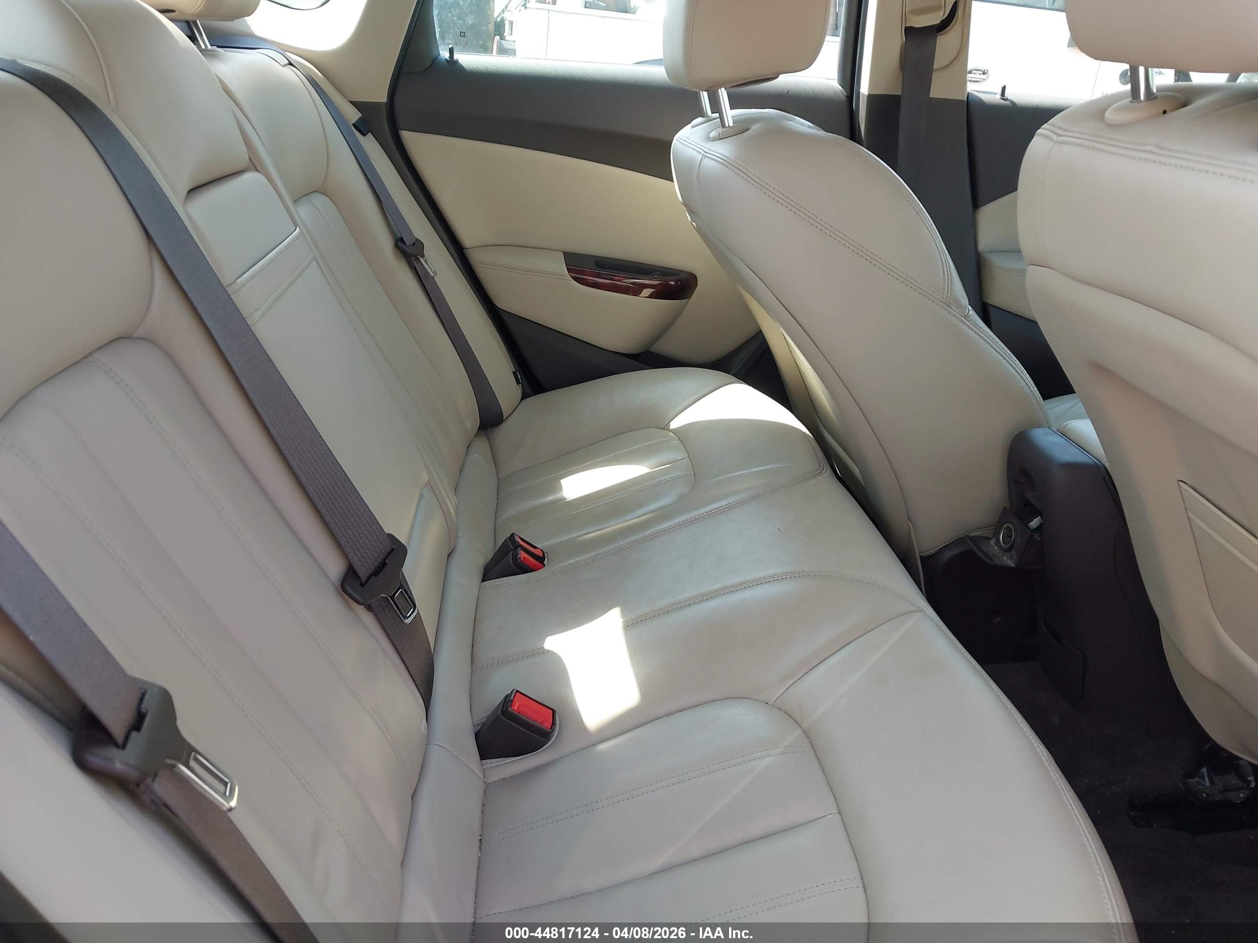 BUICK VERANO image 8