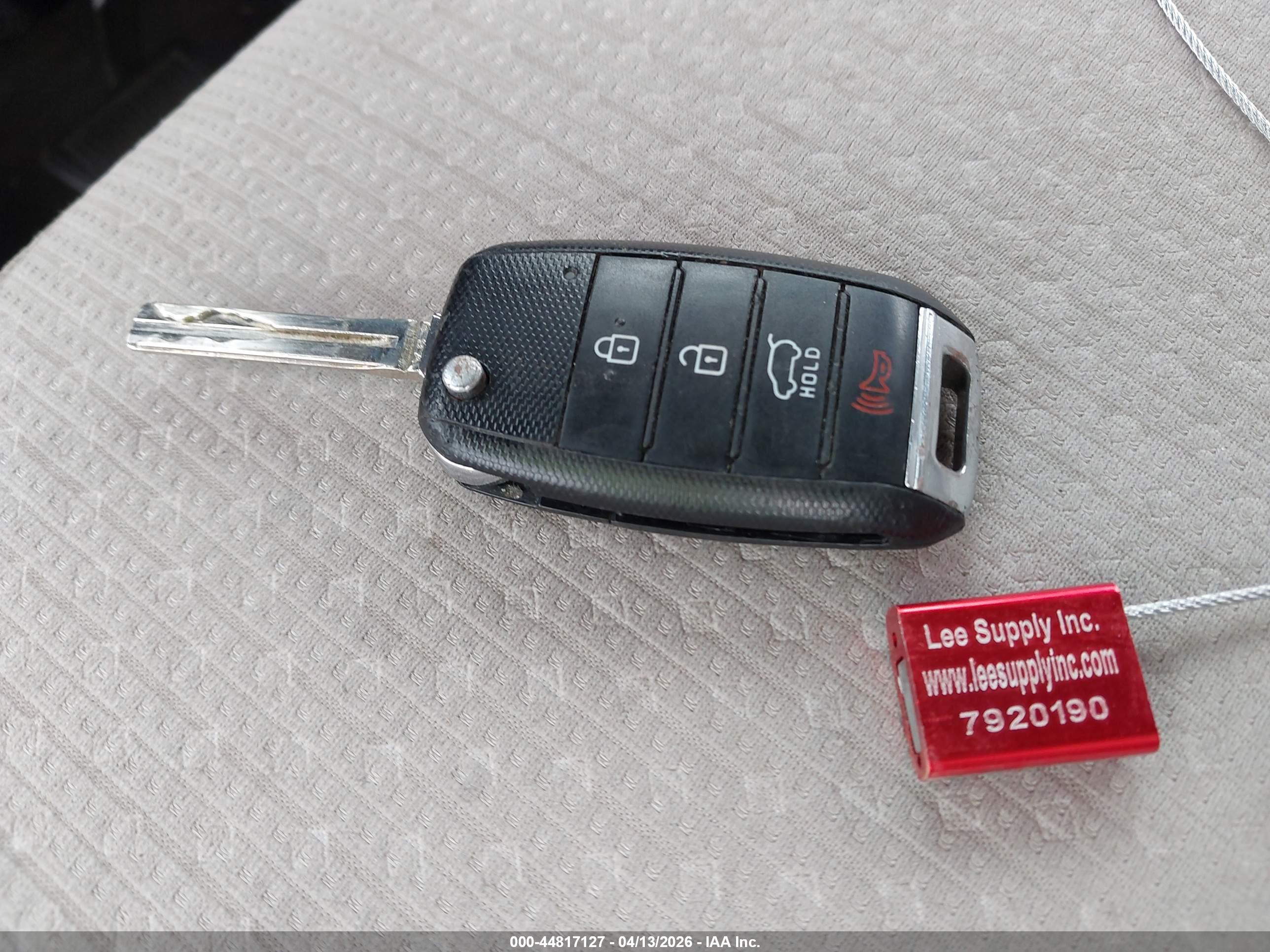 KIA SEDONA image 11