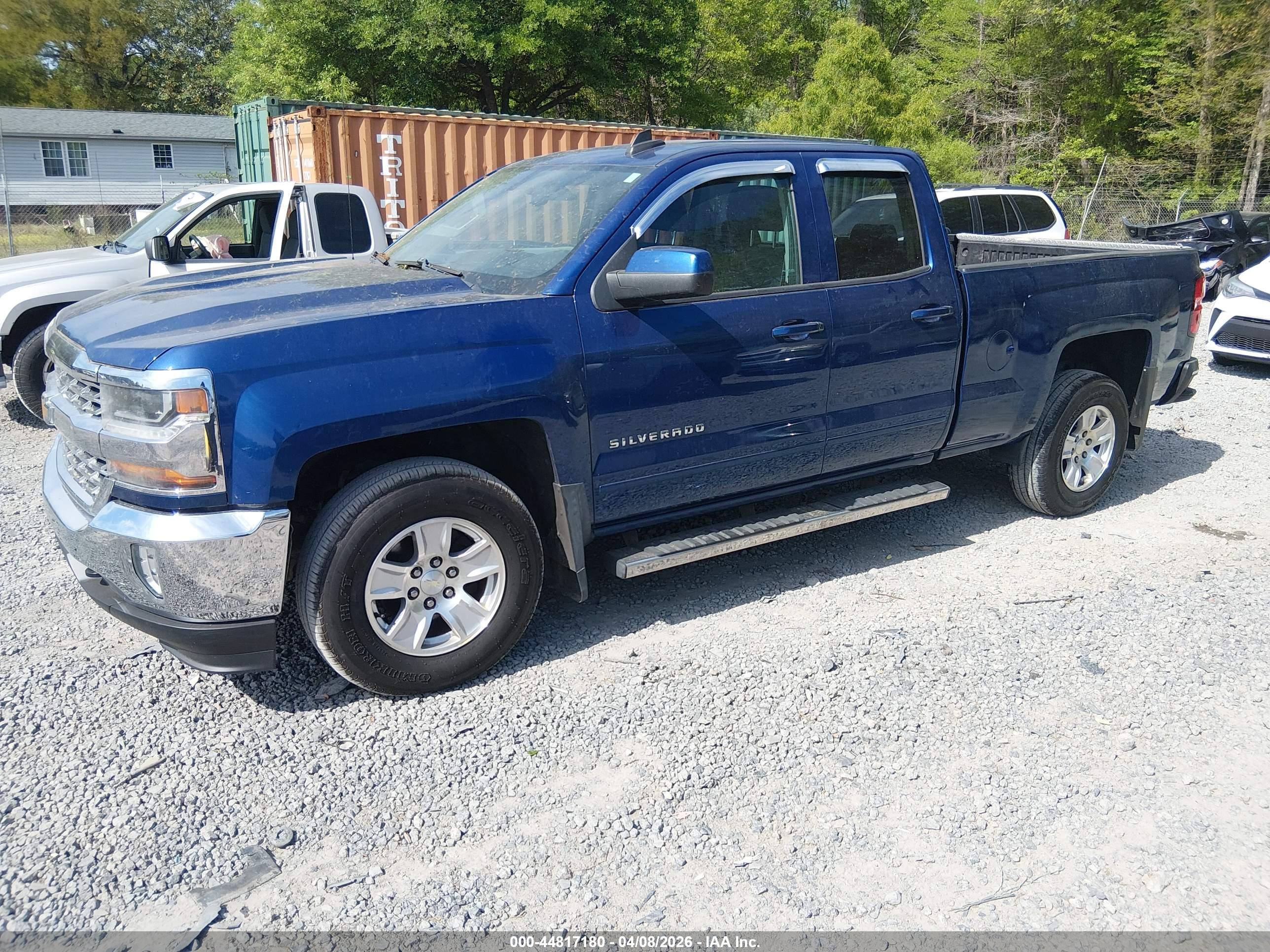 CHEVROLET SILVERADO image 2