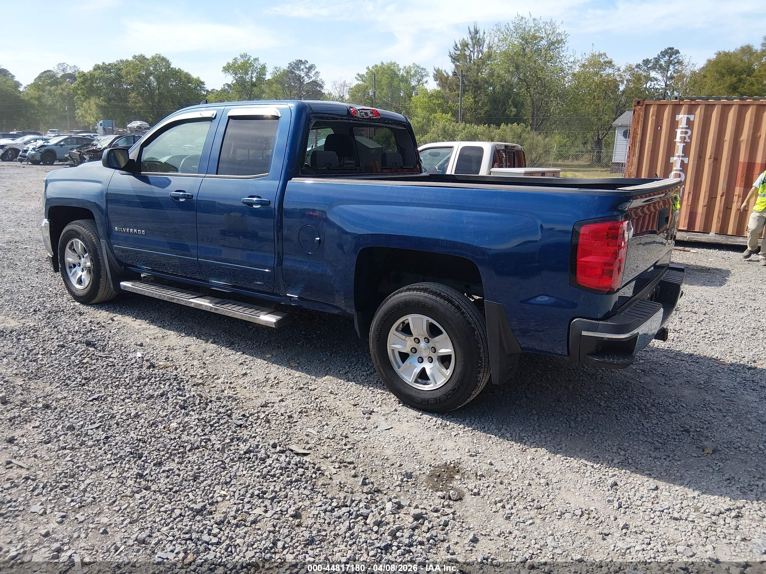 CHEVROLET SILVERADO image 3