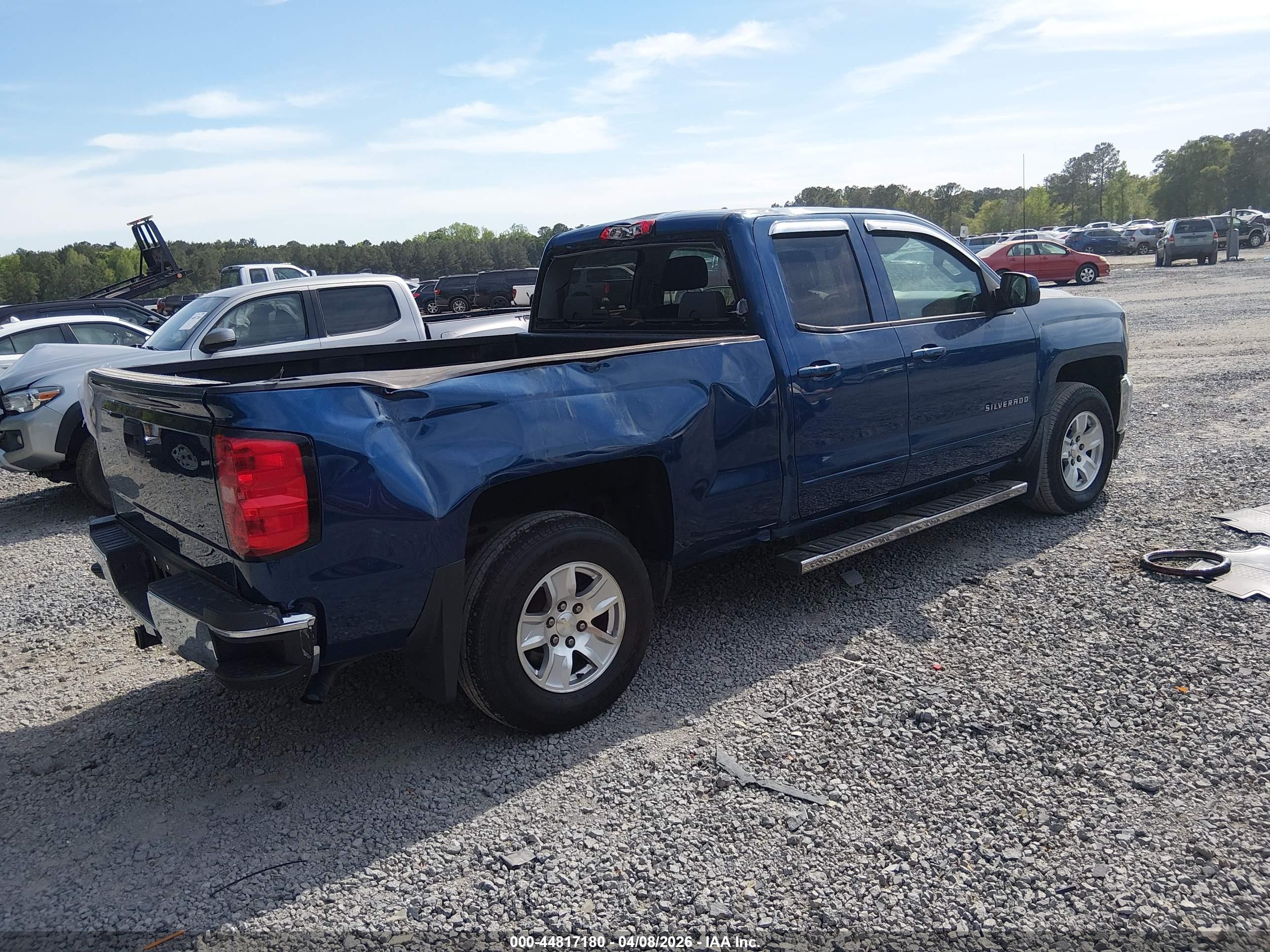 CHEVROLET SILVERADO image 4