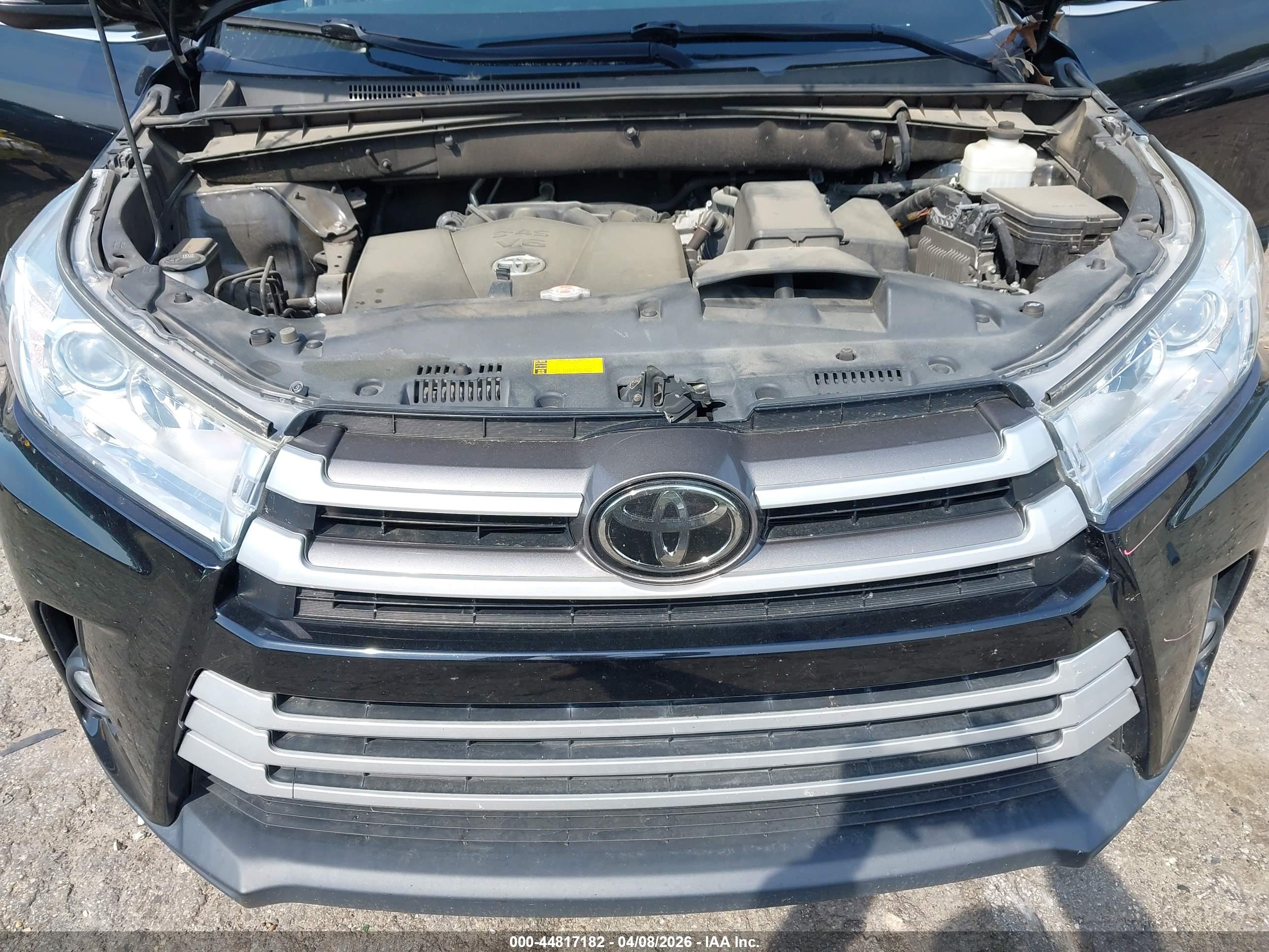 TOYOTA HIGHLANDER image 10