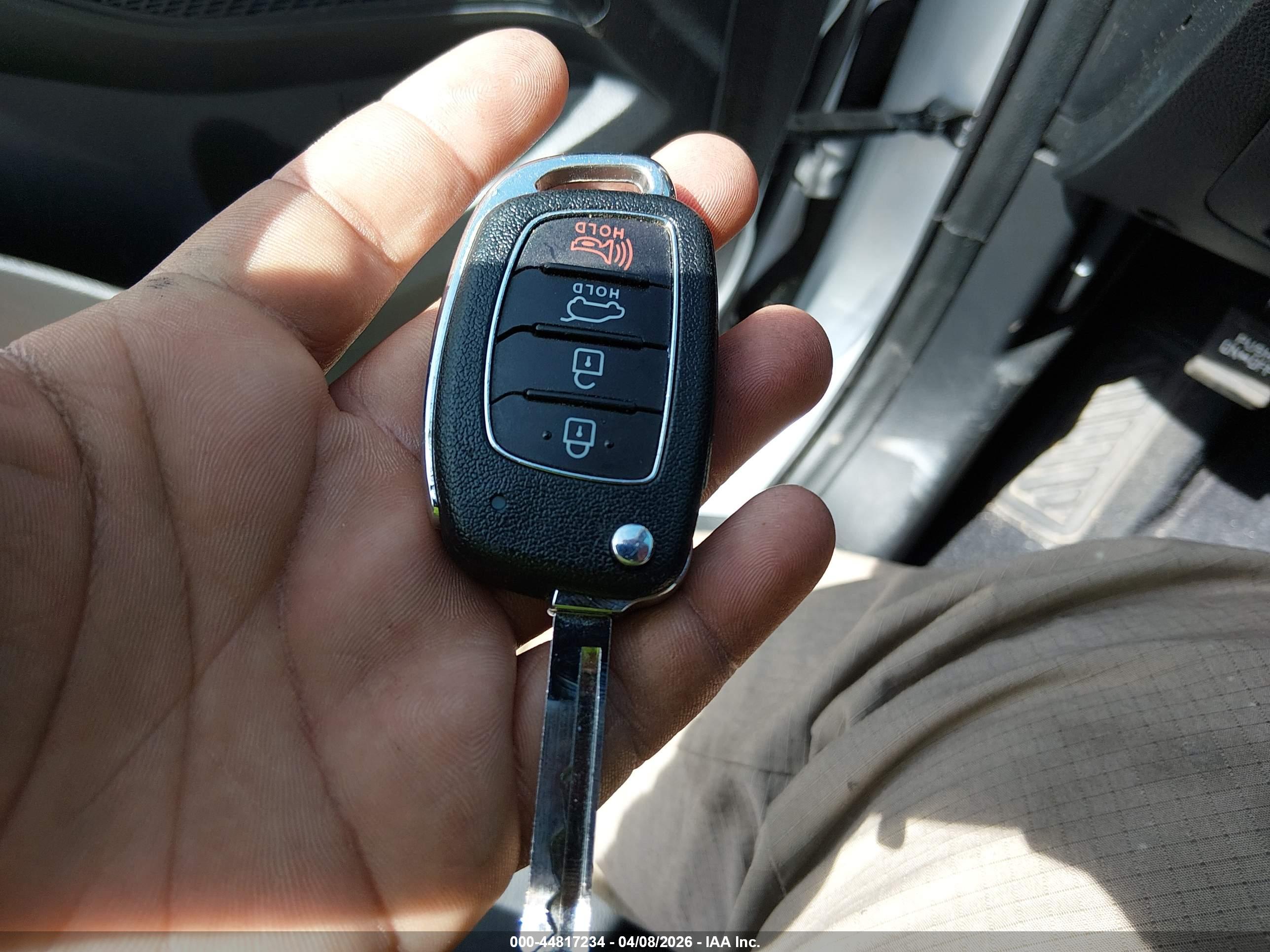 HYUNDAI SANTA image 11