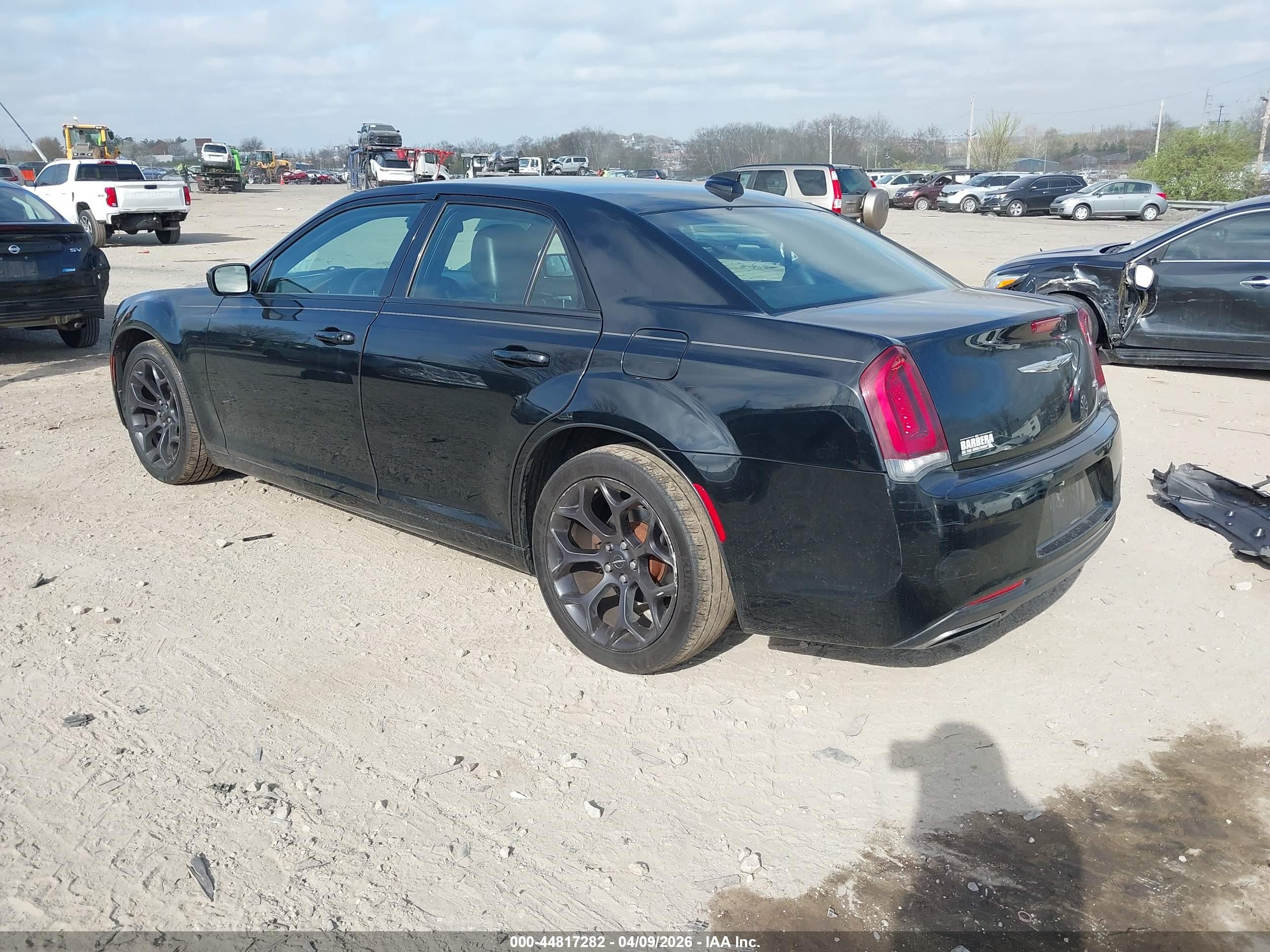 CHRYSLER 300 image 3