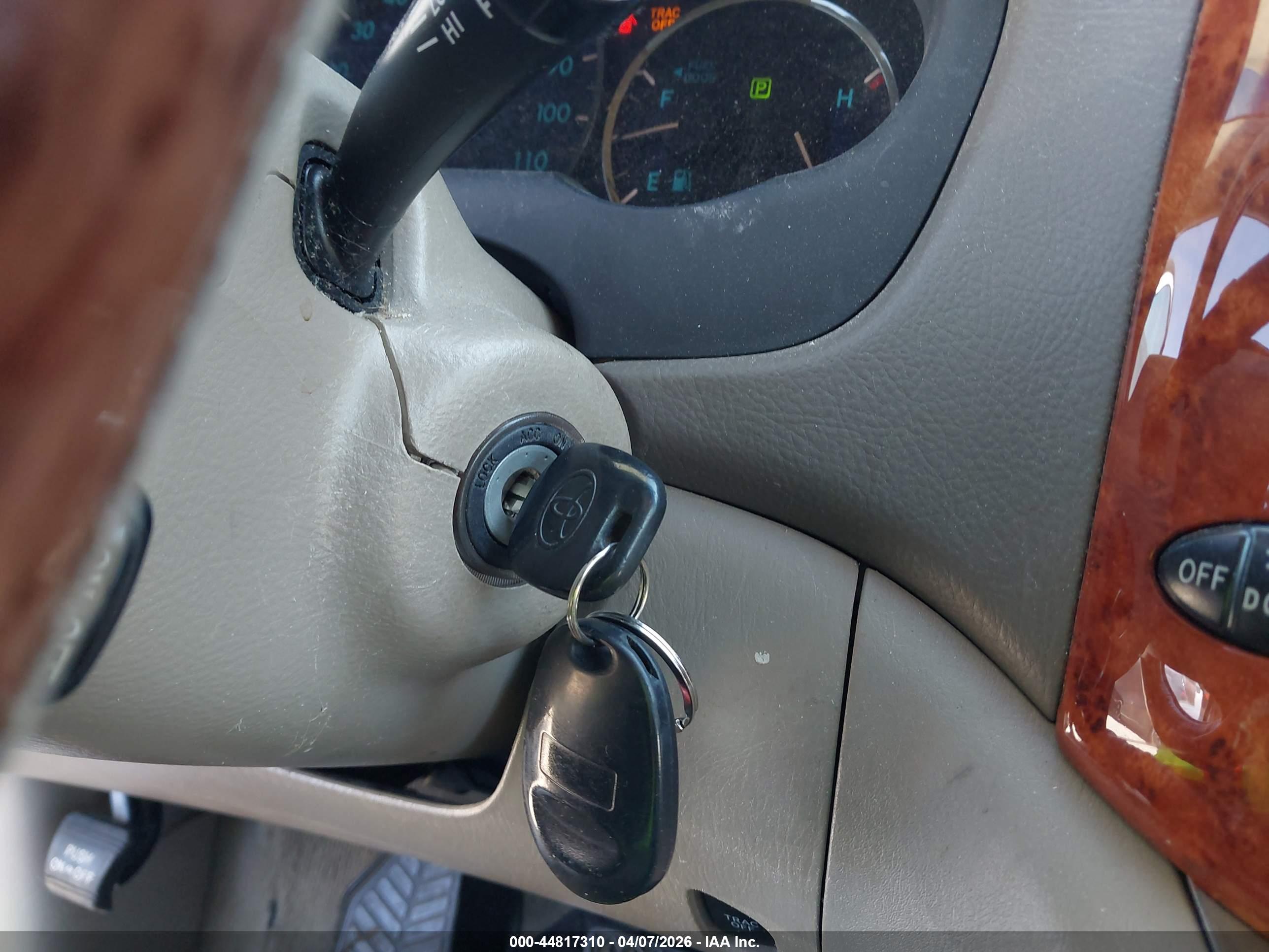 TOYOTA SIENNA image 11
