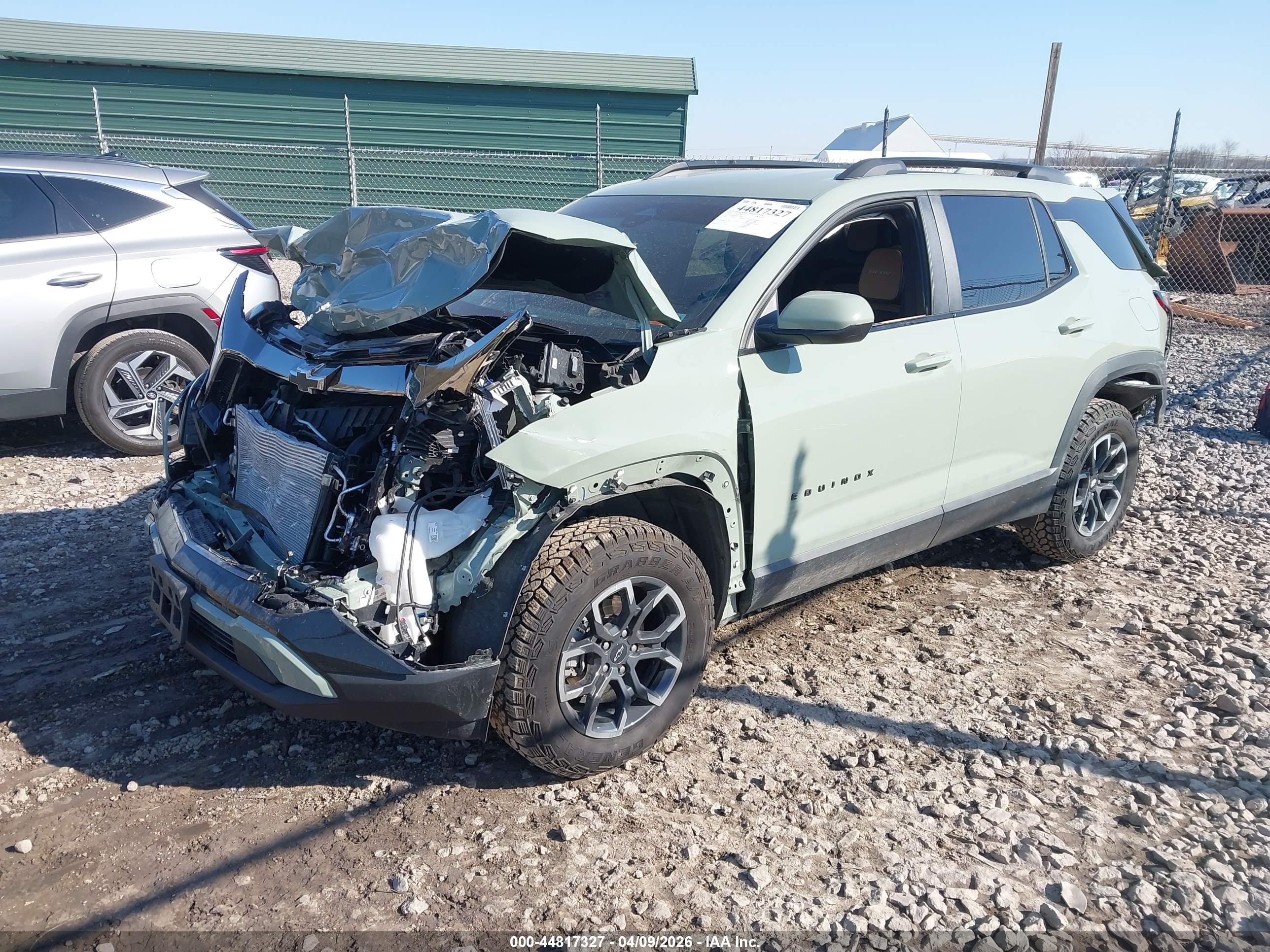CHEVROLET EQUINOX image 2