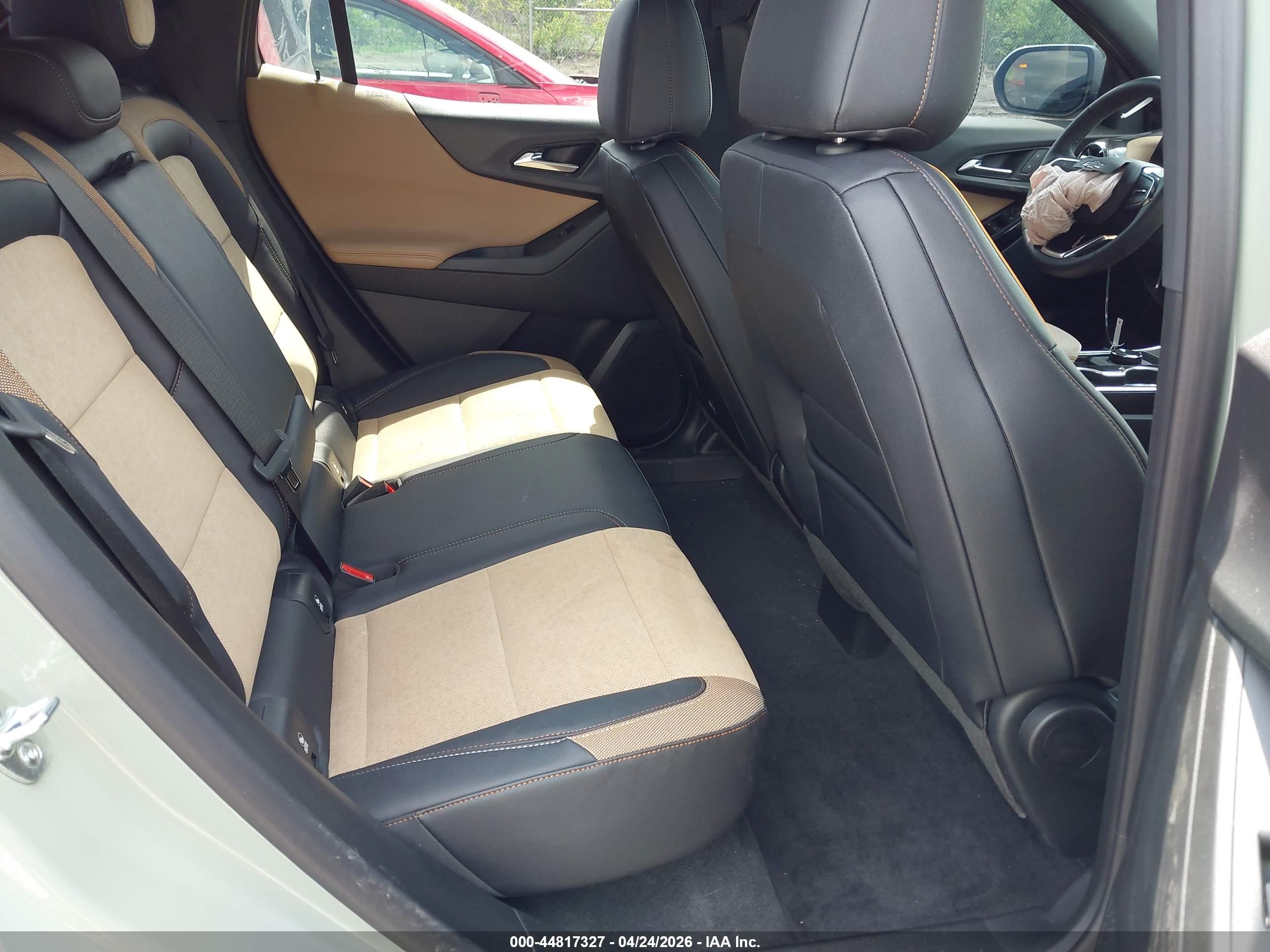 CHEVROLET EQUINOX image 8