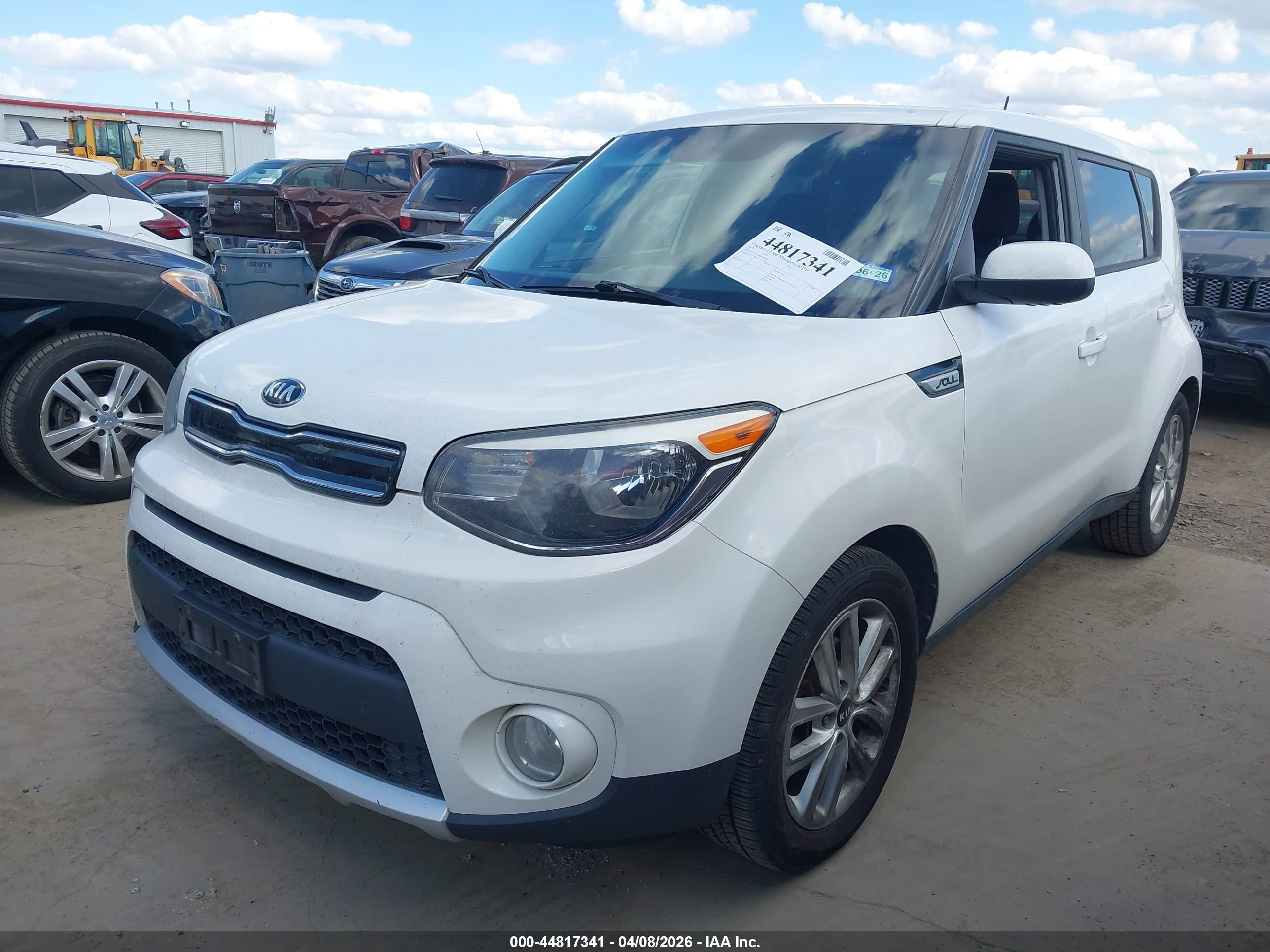 KIA SOUL image 2