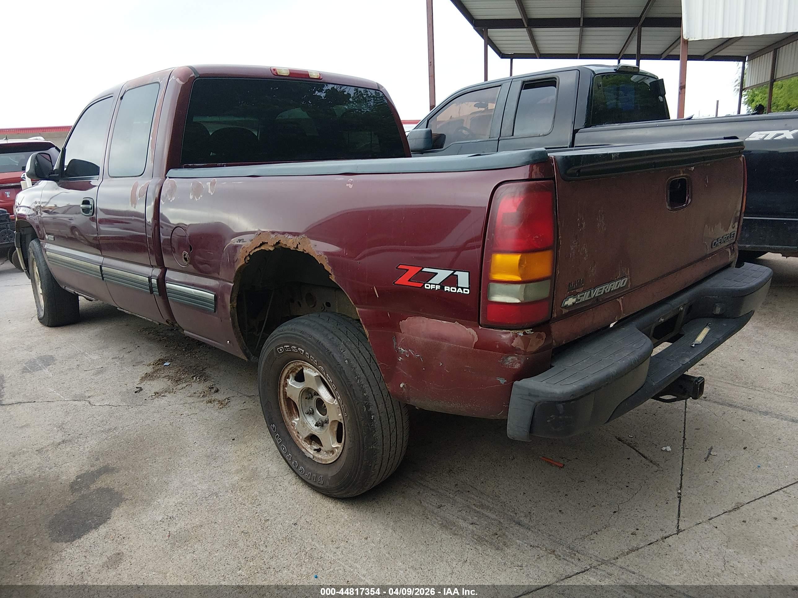 CHEVROLET SILVERADO image 3