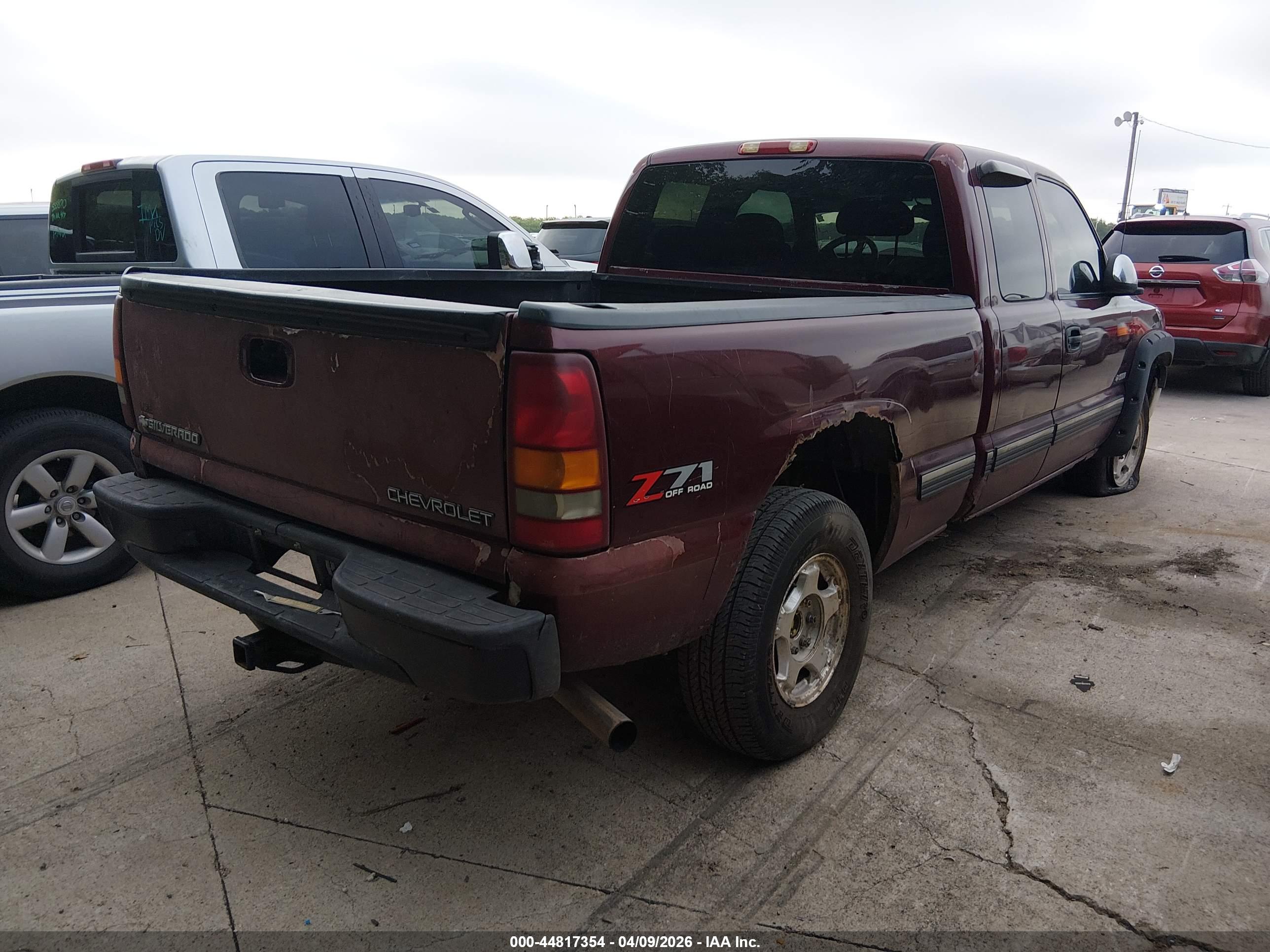 CHEVROLET SILVERADO image 4