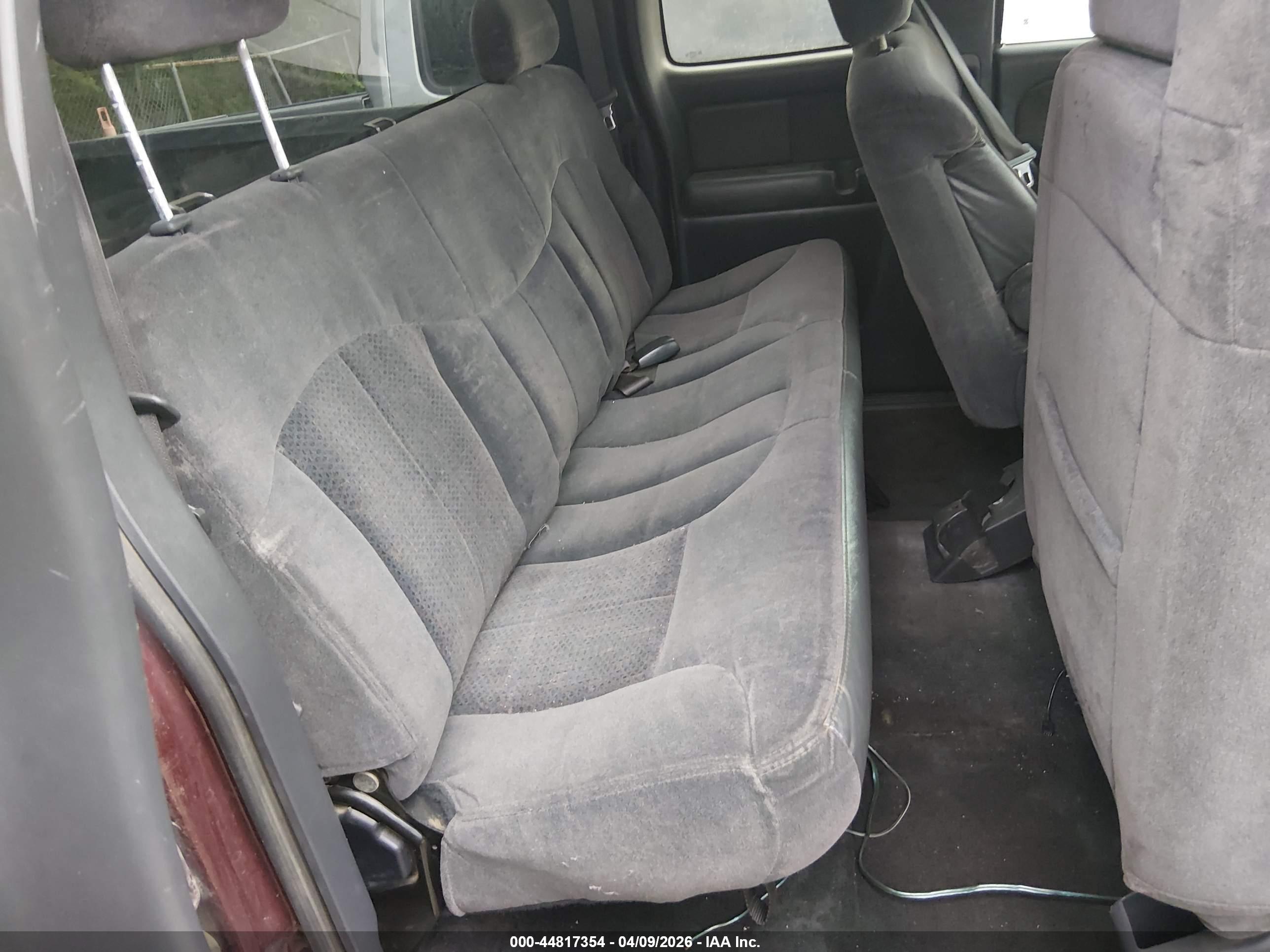 CHEVROLET SILVERADO image 8