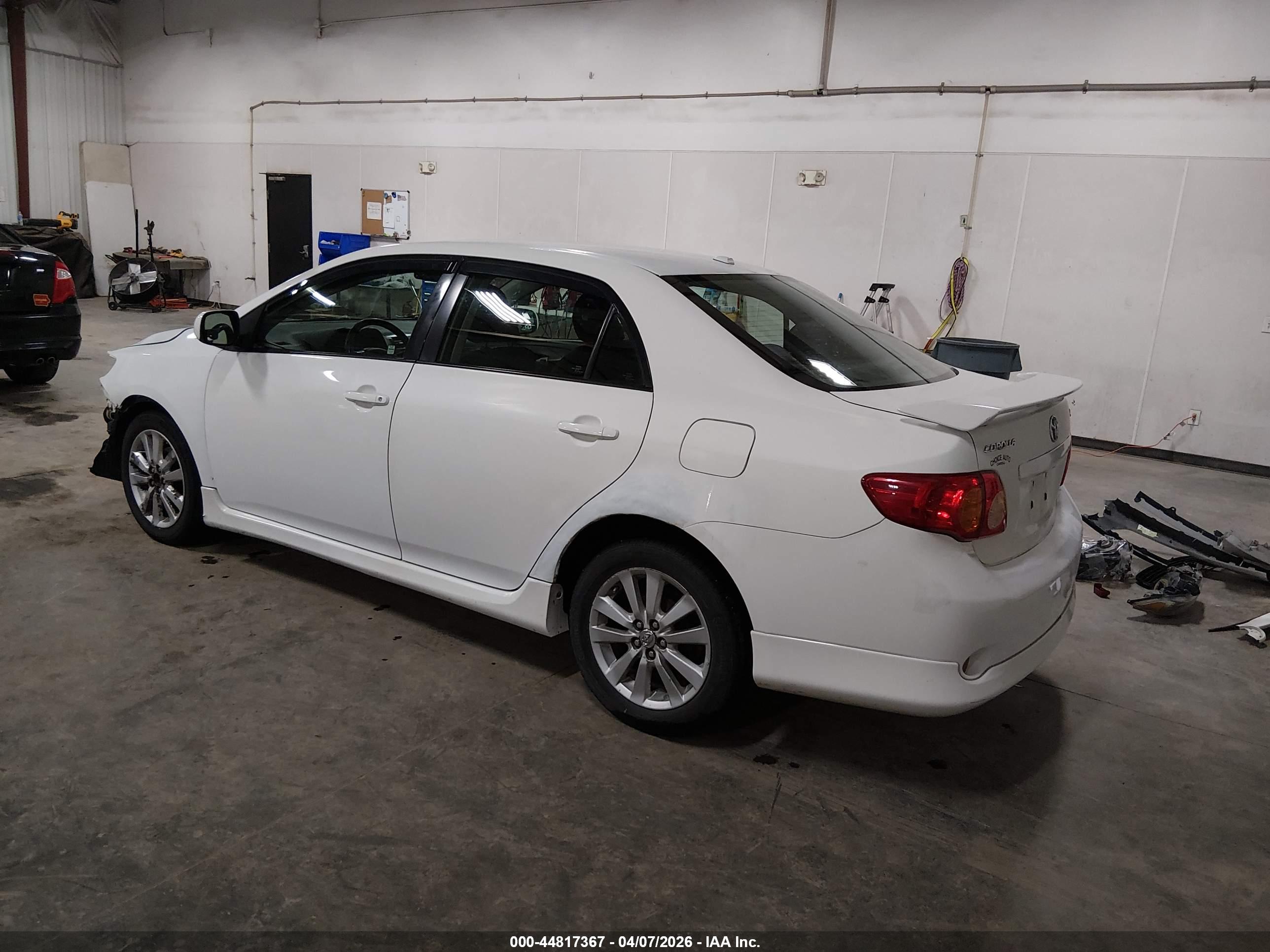 TOYOTA COROLLA image 3
