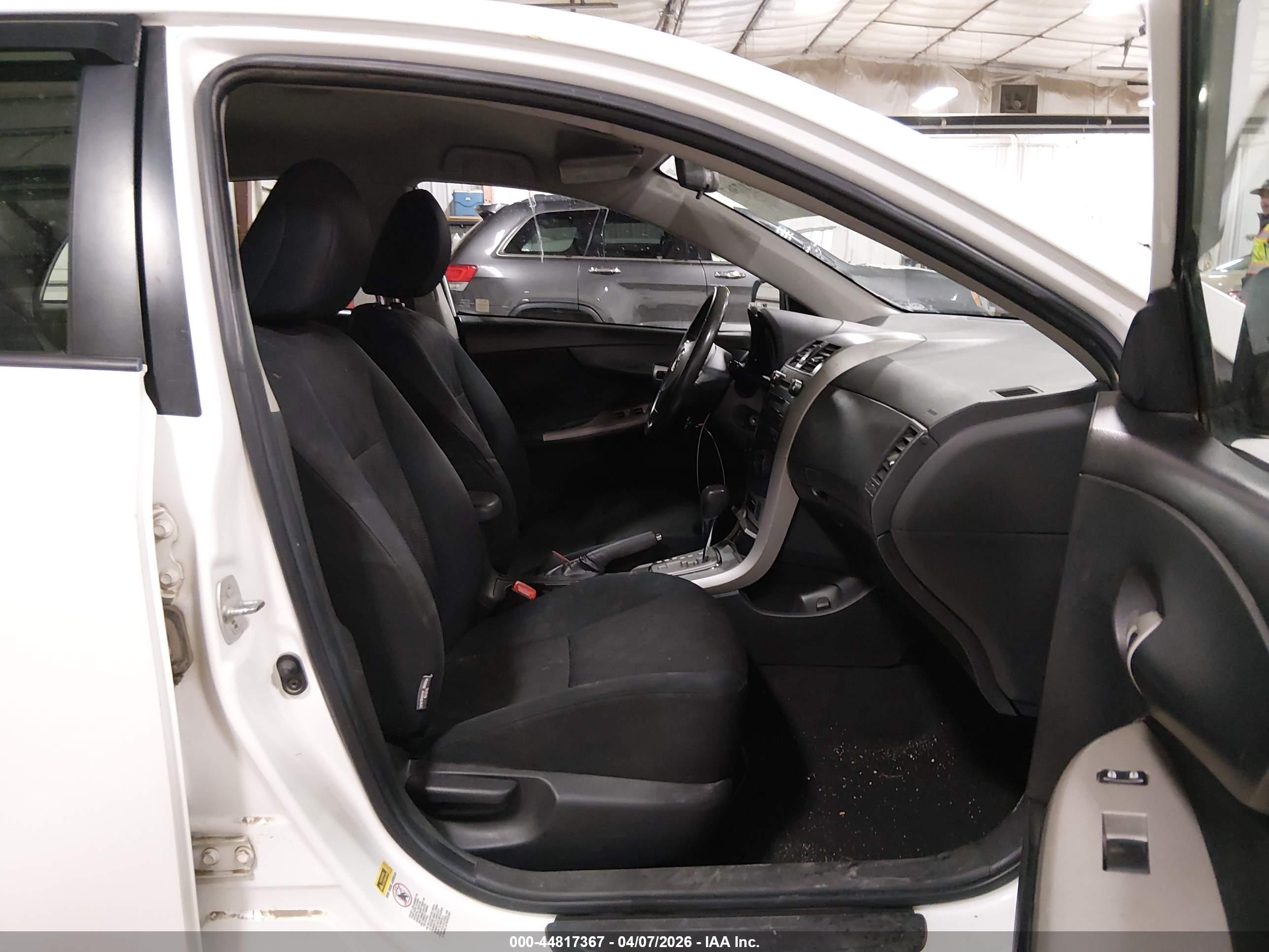 TOYOTA COROLLA image 5