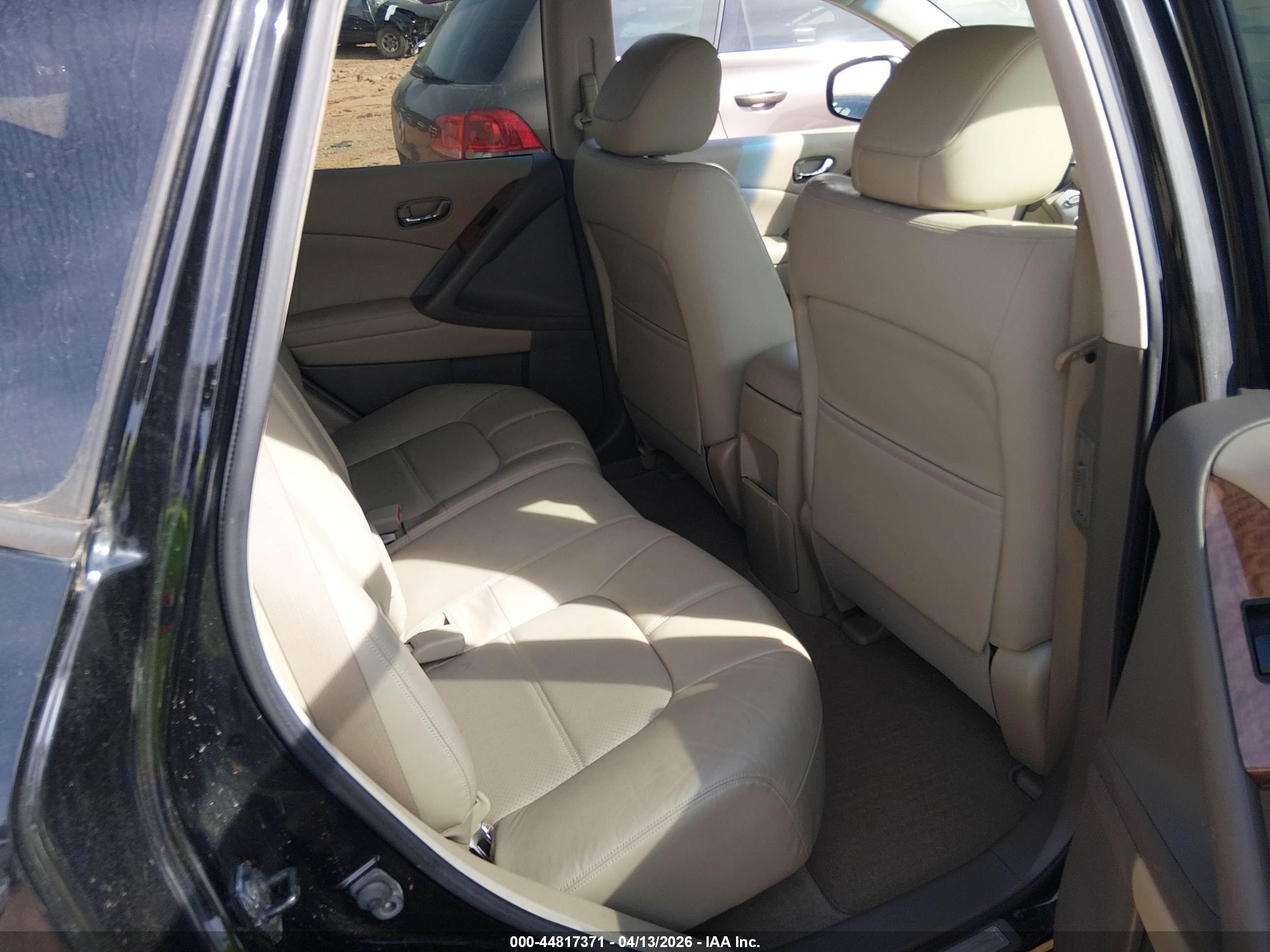 NISSAN MURANO image 8