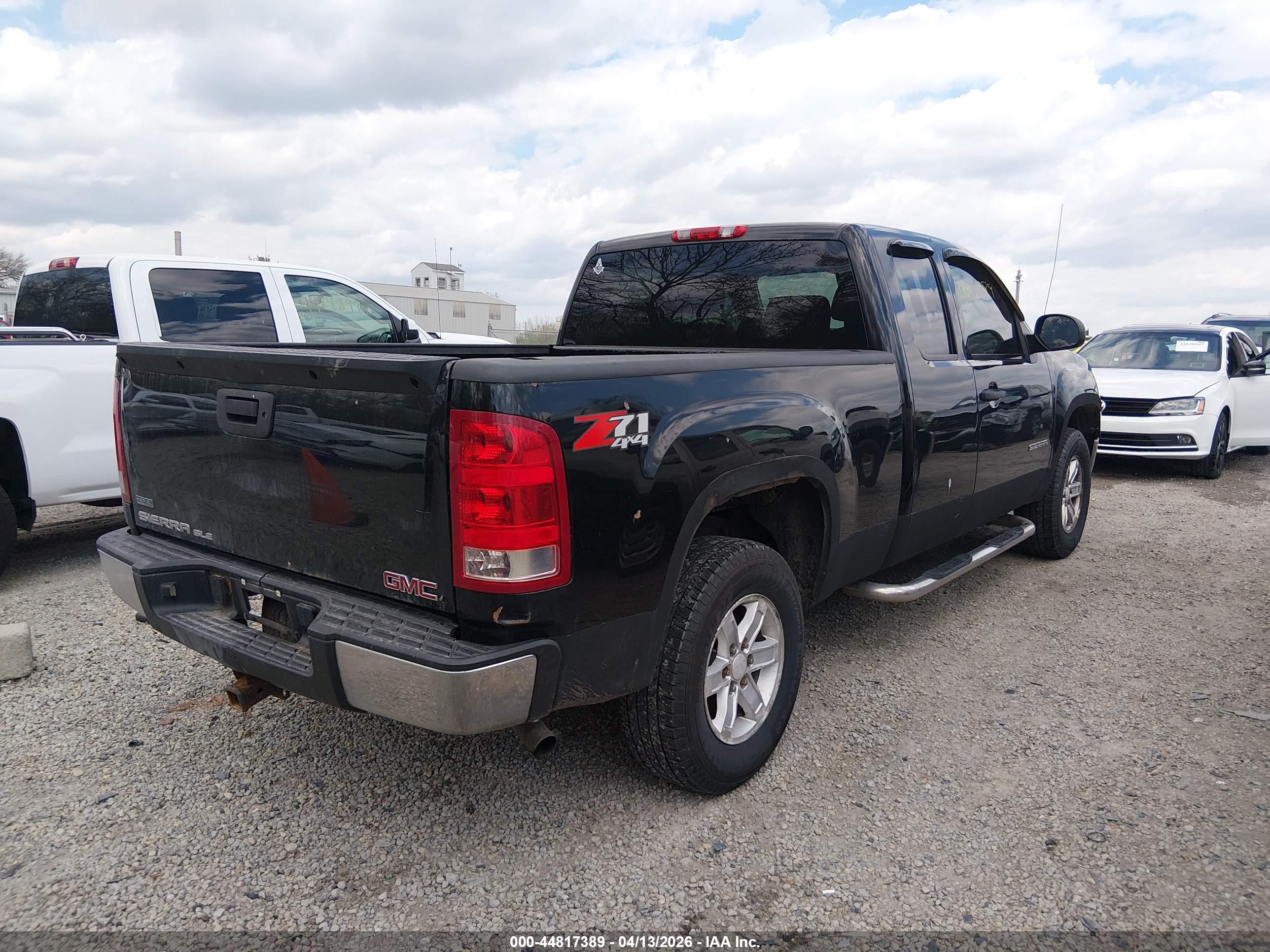 GMC SIERRA image 4